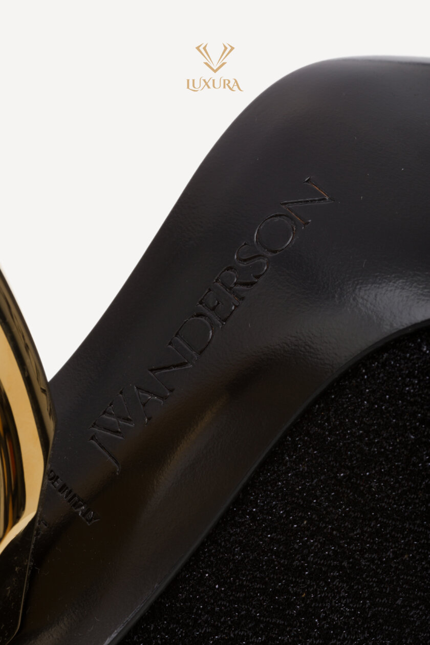 <span style="font-size: 10px; color: rgb(101, 101, 101);letter-spacing: .15em;">HARD TO FIND</span><br><strong> JW ANDERSON </strong><br><div style="margin-top:10px; font-size:16px;"> Chain Heel Sock Boots 35 </div><br> - Image 14