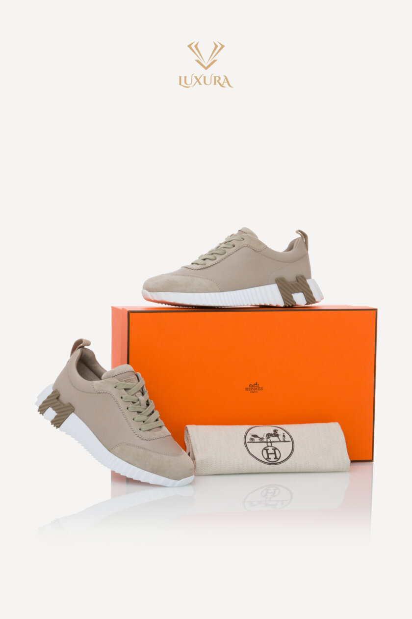 <span style="font-size: 10px; color: rgb(101, 101, 101);letter-spacing: .15em;">HARD TO FIND</span><br><strong> HERMES </strong><br><div style="margin-top:10px; font-size:16px;"> Bouncing Sneaker Beige Galet 36.5</div><br> - Image 2