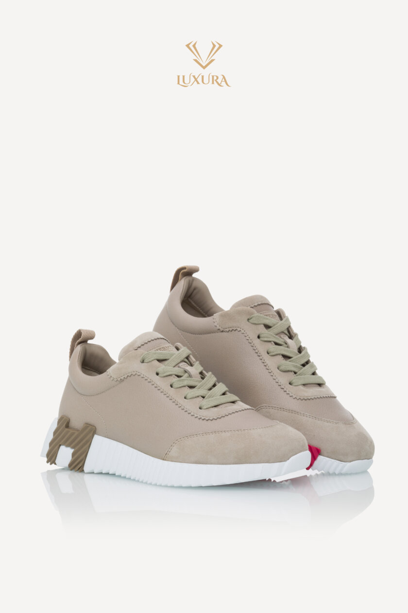 <span style="font-size: 10px; color: rgb(101, 101, 101);letter-spacing: .15em;">HARD TO FIND</span><br><strong> HERMES </strong><br><div style="margin-top:10px; font-size:16px;"> Bouncing Sneaker Beige Galet 36.5</div><br> - Image 3