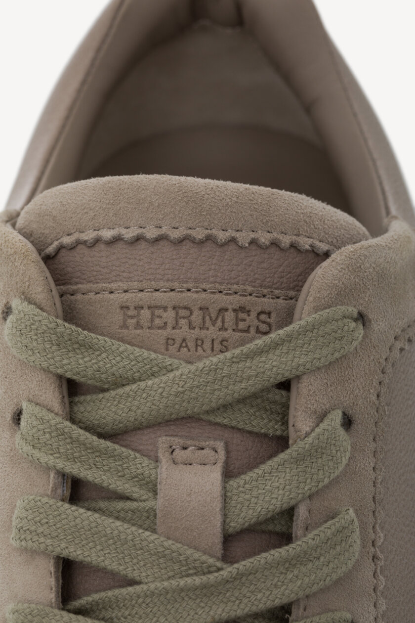 <span style="font-size: 10px; color: rgb(101, 101, 101);letter-spacing: .15em;">HARD TO FIND</span><br><strong> HERMES </strong><br><div style="margin-top:10px; font-size:16px;"> Bouncing Sneaker Beige Galet 36.5</div><br> - Image 10