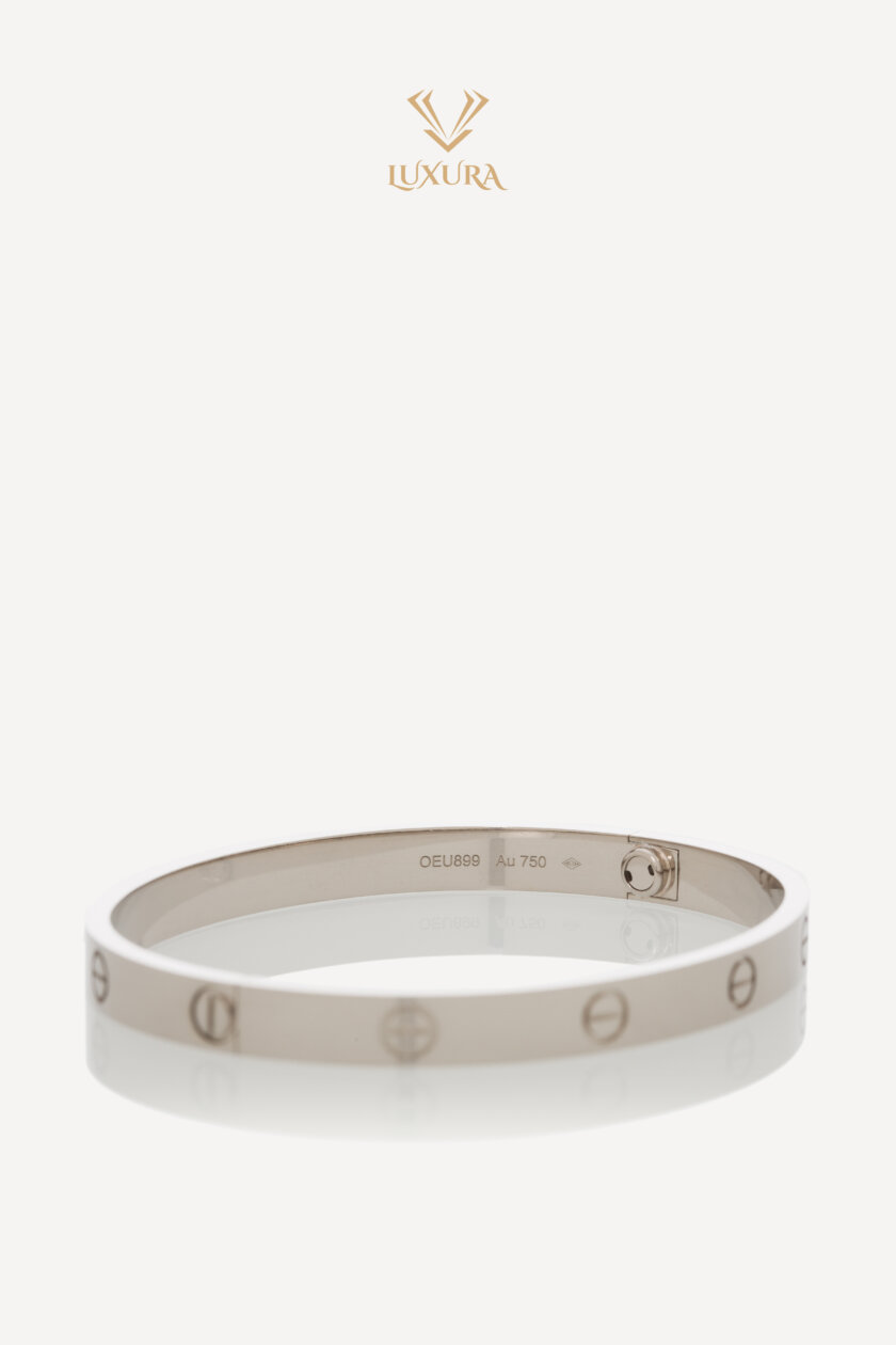 <span style="font-size: 10px; color: rgb(101, 101, 101);letter-spacing: .15em;">BEST DEAL</span><br><strong> CARTIER </strong><br><div style="margin-top:10px; font-size:16px;"> Love Bracelet Classic Model White Gold 19 </div><br> - Image 11