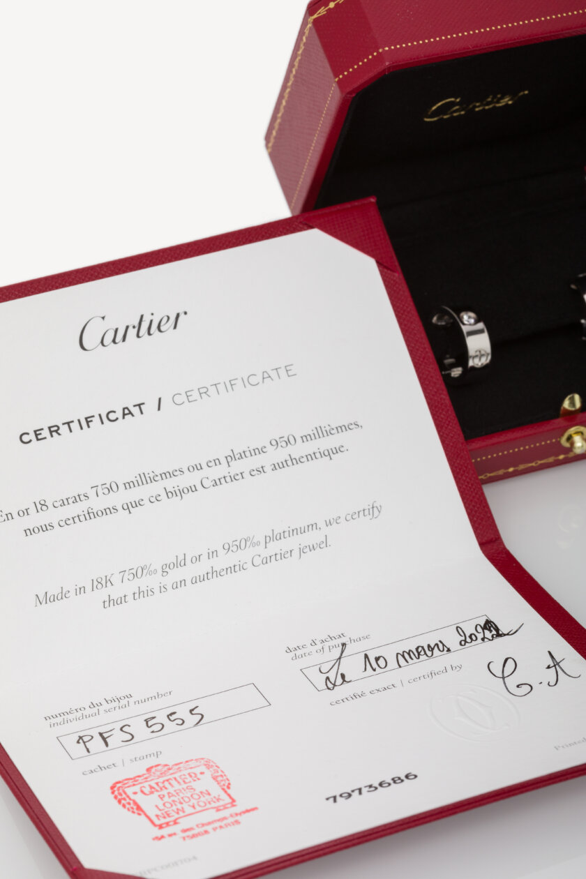 <span style="font-size: 10px; color: rgb(101, 101, 101);letter-spacing: .15em;">HARD TO FIND</span><br><strong> CARTIER </strong><br><div style="margin-top:10px; font-size:16px;"> Love Hoop Earrings Classic Model 2 Diamonds White Gold </div><br> - Image 6