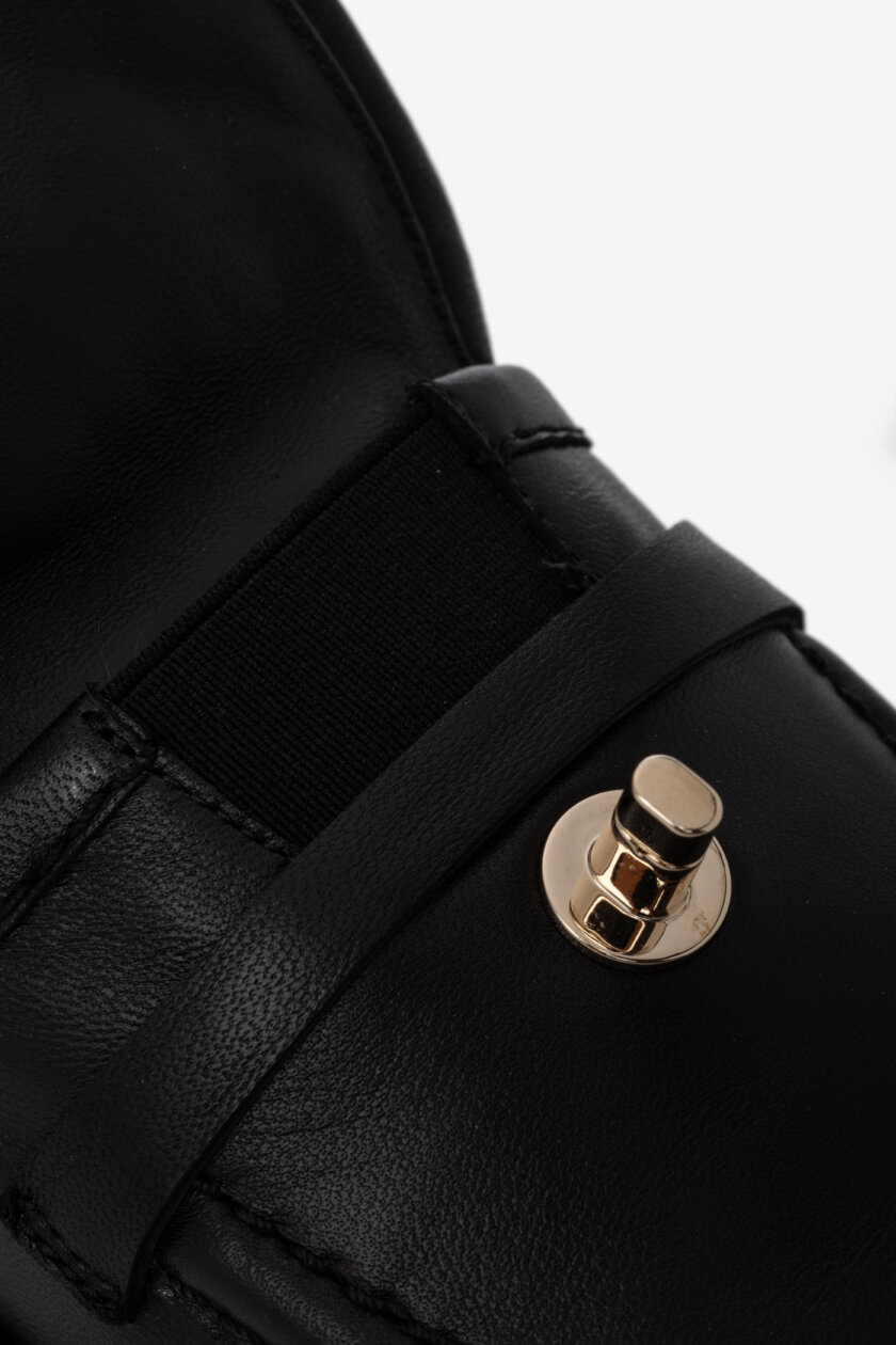 Incaltaminte | CHANEL Black Leather Turnlock Loafers 35