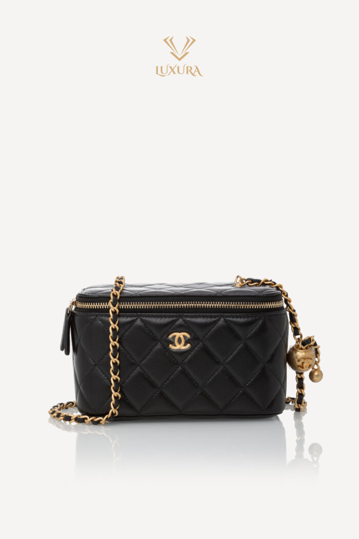Genti | CHANEL Lambskin Quilted Small Vanity Case With Chain Black