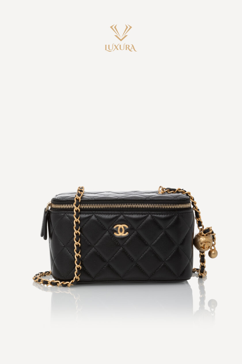 Genti | CHANEL Lambskin Quilted Small Vanity Case With Chain Black