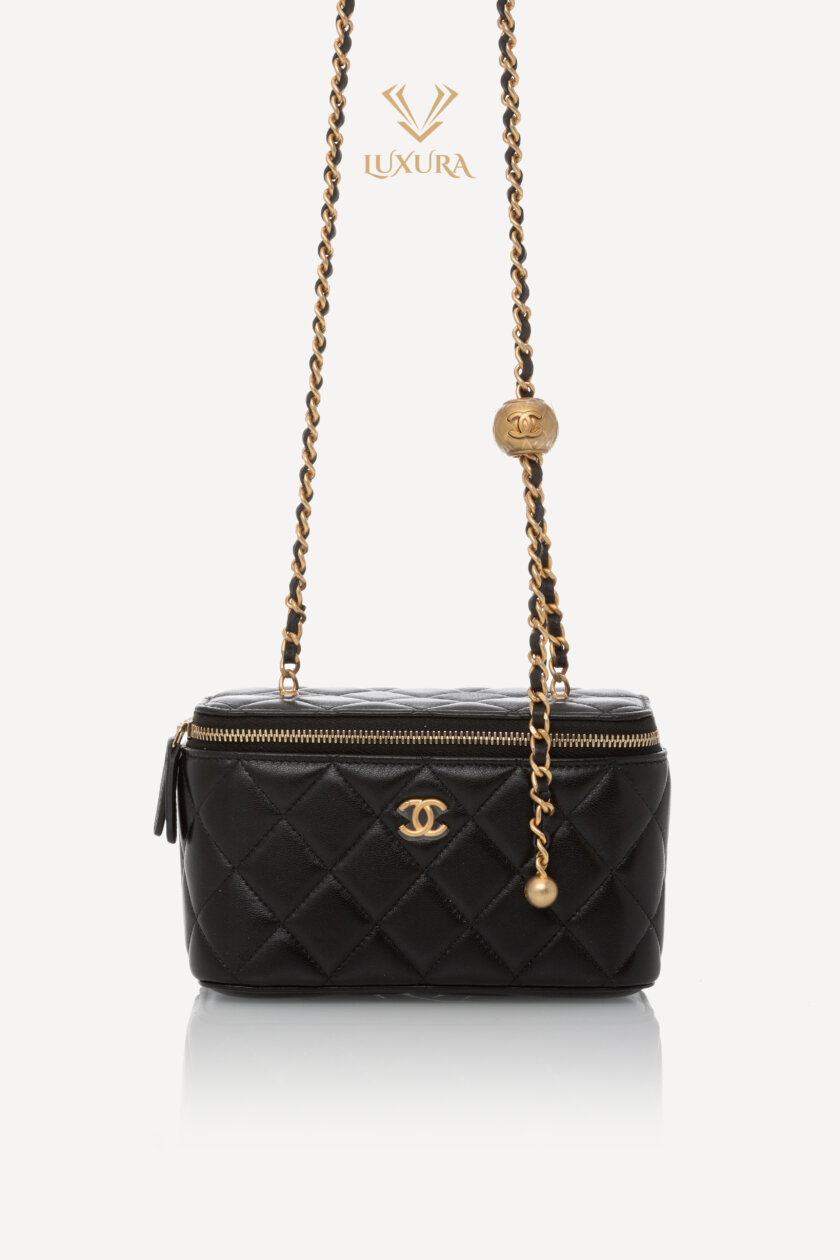 Genti | CHANEL Lambskin Quilted Small Vanity Case With Chain Black