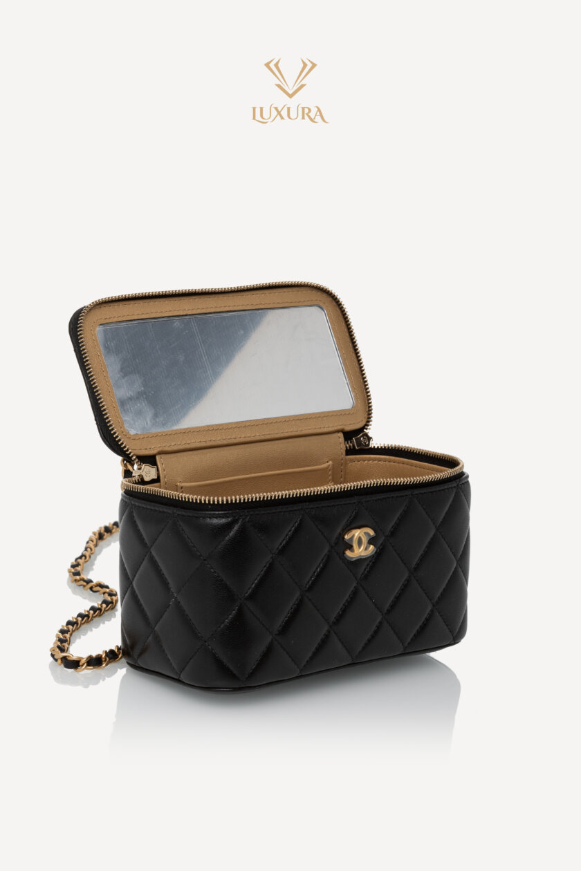 Genti | CHANEL Lambskin Quilted Small Vanity Case With Chain Black