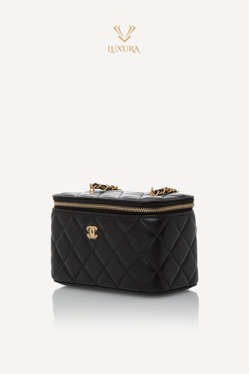 Genti | CHANEL Lambskin Quilted Small Vanity Case With Chain Black