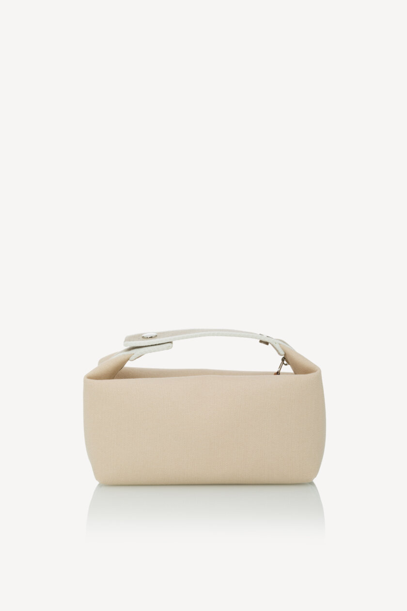 <span style="font-size: 10px; color: rgb(101, 101, 101);letter-spacing: .15em;">HARD TO FIND</span><br><strong> HERMES </strong><br><div style="margin-top:10px; font-size:16px;">Bride-a-Brac Make-Up Bag Small Natural </div><br> - Image 5