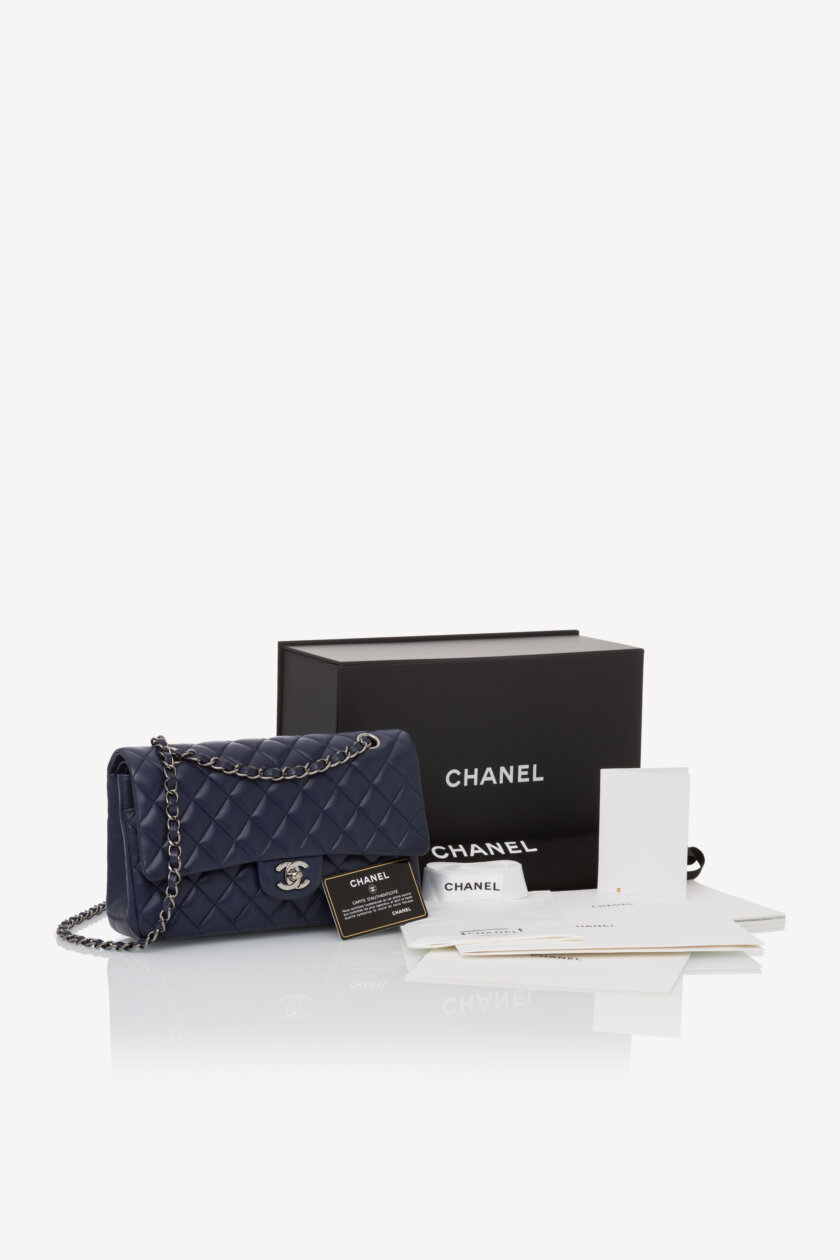 <span style="font-size: 10px; color: rgb(101, 101, 101);letter-spacing: .15em;">BEST DEAL</span><br><strong> CHANEL </strong><br><div style="margin-top:10px;font-size:16px;">Lambskin Quilted Medium Double Flap Navy</div><br> - Image 2