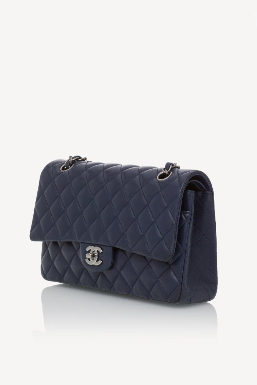 <span style="font-size: 10px; color: rgb(101, 101, 101);letter-spacing: .15em;">BEST DEAL</span><br><strong> CHANEL </strong><br><div style="margin-top:10px;font-size:16px;">Lambskin Quilted Medium Double Flap Navy</div><br> - Image 13