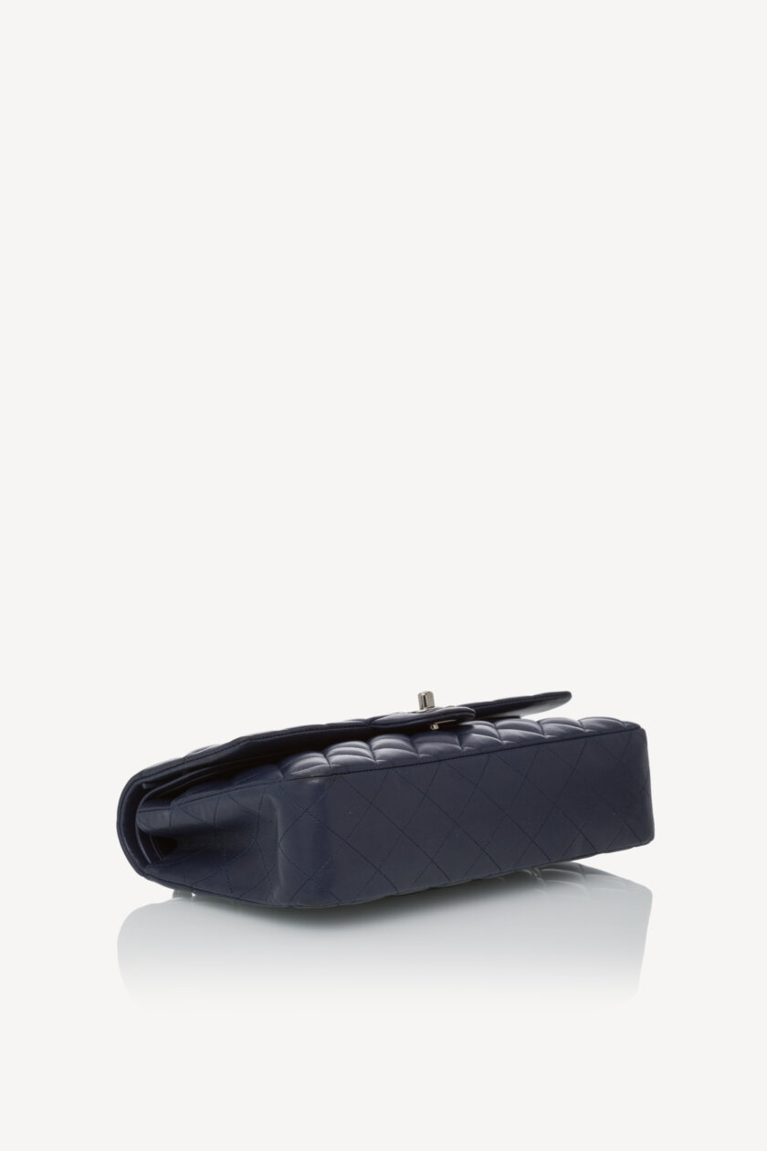 <span style="font-size: 10px; color: rgb(101, 101, 101);letter-spacing: .15em;">BEST DEAL</span><br><strong> CHANEL </strong><br><div style="margin-top:10px;font-size:16px;">Lambskin Quilted Medium Double Flap Navy</div><br> - Image 25