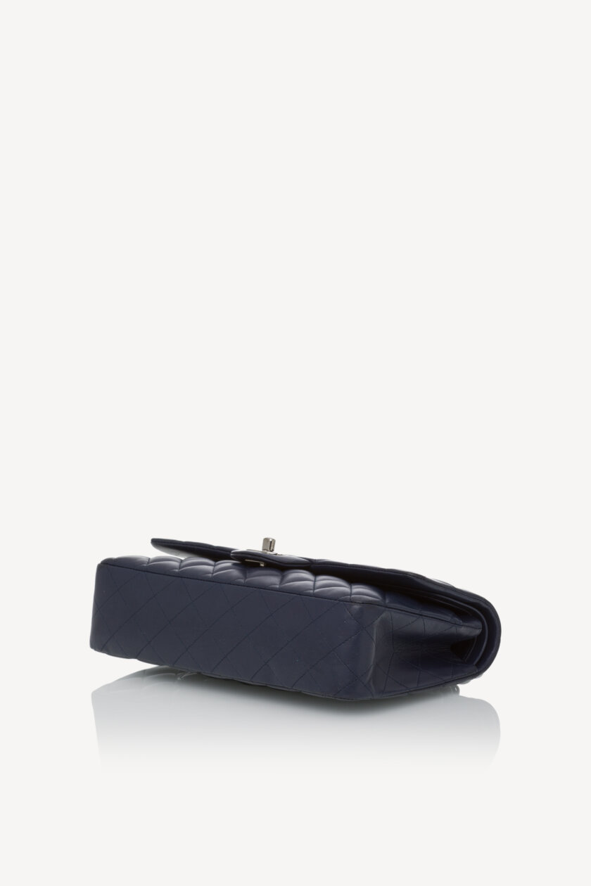 <span style="font-size: 10px; color: rgb(101, 101, 101);letter-spacing: .15em;">BEST DEAL</span><br><strong> CHANEL </strong><br><div style="margin-top:10px;font-size:16px;">Lambskin Quilted Medium Double Flap Navy</div><br> - Image 27
