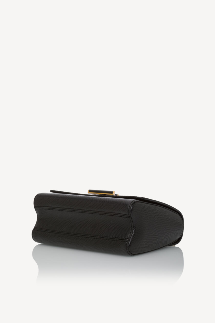 <span style="font-size: 10px; color: rgb(101, 101, 101);letter-spacing: .15em;">HARD TO FIND</span><br><strong> LOUIS VUITTON </strong><br><div style="margin-top:10px; font-size:16px;">Epi Twist Braided Strap Shoulder Bag MM Black M21117</div><br> - Image 17