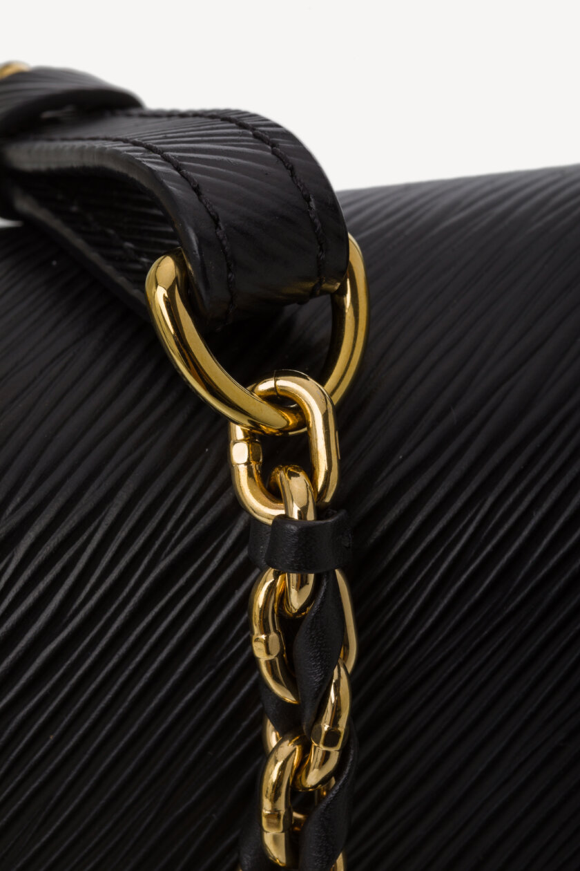 <span style="font-size: 10px; color: rgb(101, 101, 101);letter-spacing: .15em;">HARD TO FIND</span><br><strong> LOUIS VUITTON </strong><br><div style="margin-top:10px; font-size:16px;">Epi Twist Braided Strap Shoulder Bag MM Black M21117</div><br> - Image 12