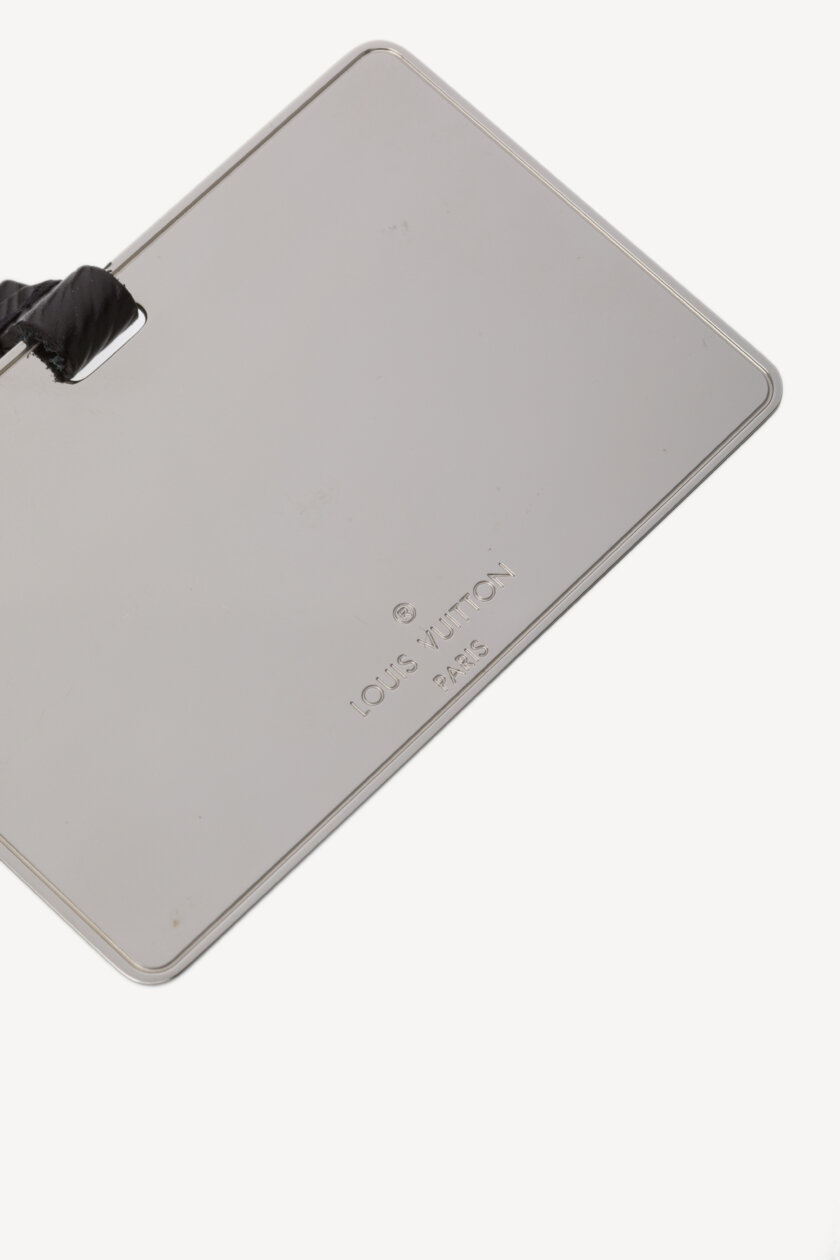 <span style="font-size: 10px; color: rgb(101, 101, 101);letter-spacing: .15em;">HARD TO FIND</span><br><strong> LOUIS VUITTON </strong><br><div style="margin-top:10px; font-size:16px;">Epi Twist Braided Strap Shoulder Bag MM Black M21117</div><br> - Image 19