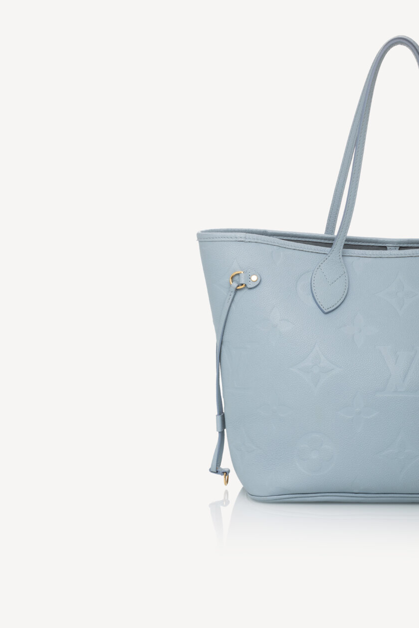 <span style="font-size: 10px; color: rgb(101, 101, 101);letter-spacing: .15em;">HARD TO FIND</span><br><strong> LOUIS VUITTON </strong><br><div style="margin-top:10px;font-size:16px;">Neverfull MM Monogram Empreinte Leather Blue M46482</div><br> - Image 10