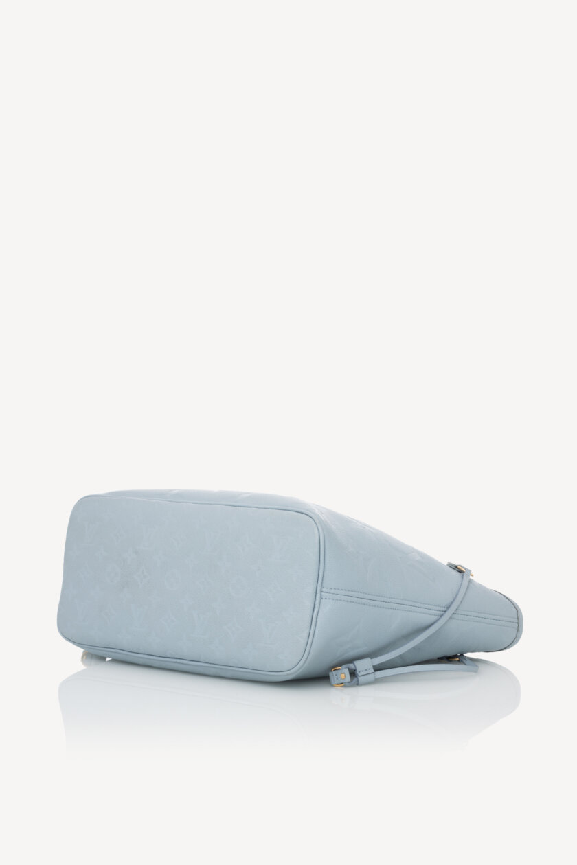 <span style="font-size: 10px; color: rgb(101, 101, 101);letter-spacing: .15em;">HARD TO FIND</span><br><strong> LOUIS VUITTON </strong><br><div style="margin-top:10px;font-size:16px;">Neverfull MM Monogram Empreinte Leather Blue M46482</div><br> - Image 19