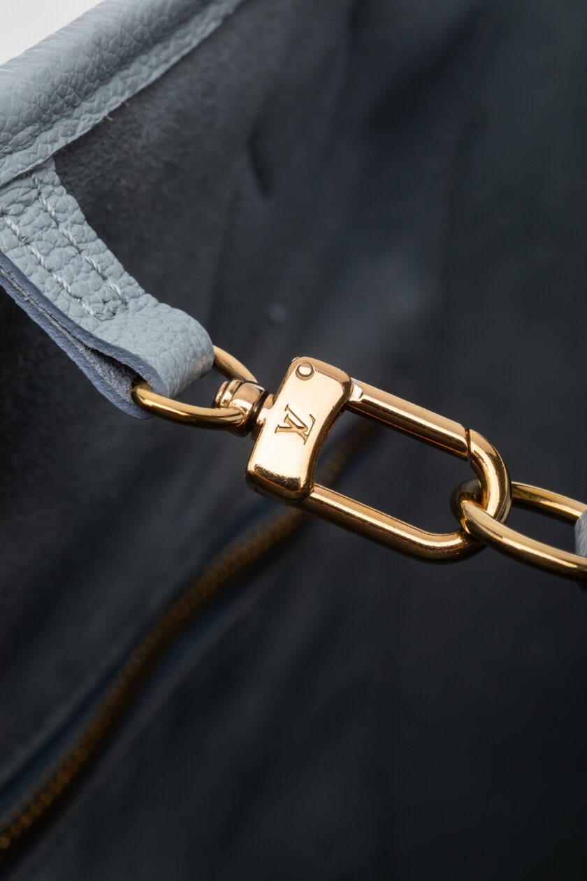 <span style="font-size: 10px; color: rgb(101, 101, 101);letter-spacing: .15em;">HARD TO FIND</span><br><strong> LOUIS VUITTON </strong><br><div style="margin-top:10px;font-size:16px;">Neverfull MM Monogram Empreinte Leather Blue M46482</div><br> - Image 14