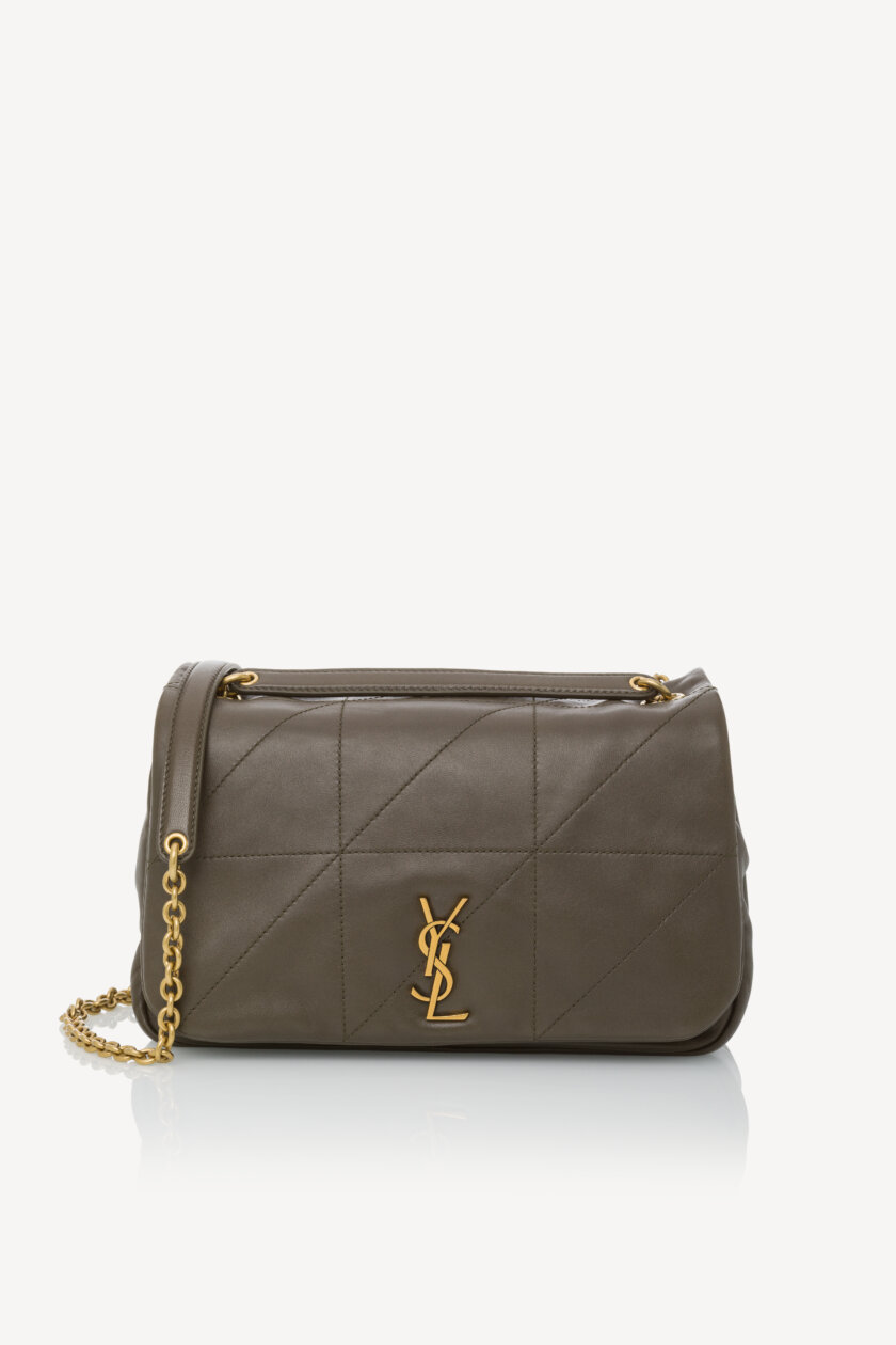 <span style="font-size: 10px; color: rgb(101, 101, 101);letter-spacing: .15em;">HARD TO FIND</span><br><strong> SAINT LAURENT </strong><br><div style="margin-top:10px; font-size:16px;">Small Jamie 4.3 Chain Bag Light Musk</div><br>