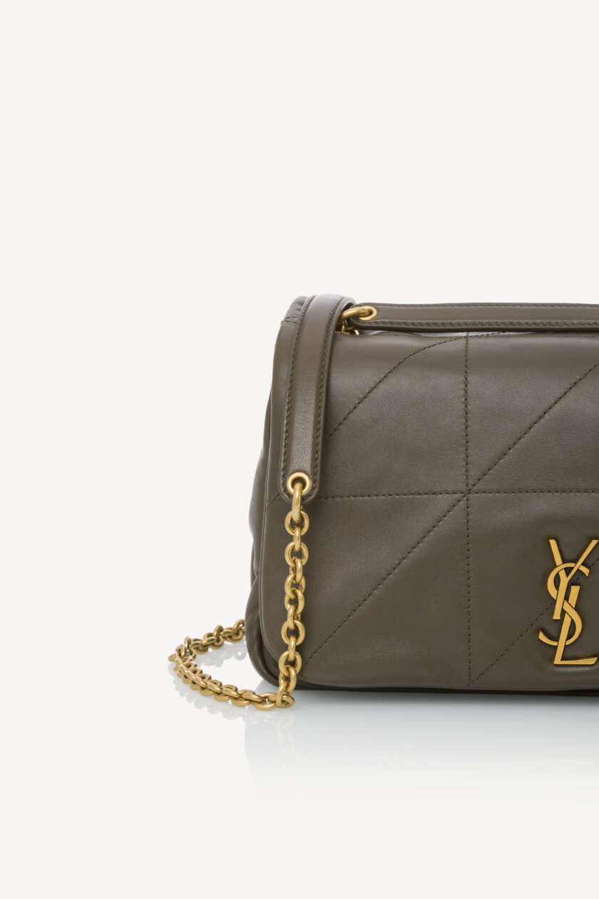 <span style="font-size: 10px; color: rgb(101, 101, 101);letter-spacing: .15em;">HARD TO FIND</span><br><strong> SAINT LAURENT </strong><br><div style="margin-top:10px; font-size:16px;">Small Jamie 4.3 Chain Bag Light Musk</div><br> - Image 10