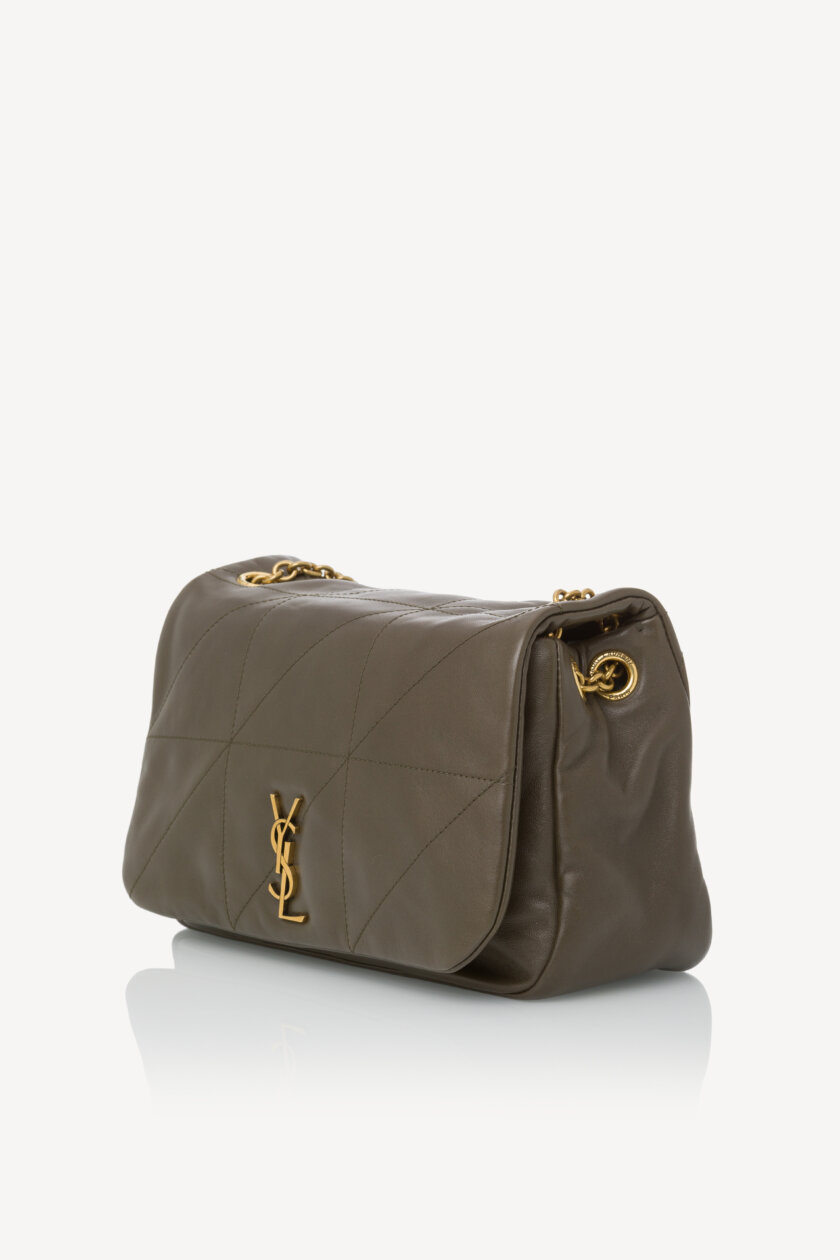 <span style="font-size: 10px; color: rgb(101, 101, 101);letter-spacing: .15em;">HARD TO FIND</span><br><strong> SAINT LAURENT </strong><br><div style="margin-top:10px; font-size:16px;">Small Jamie 4.3 Chain Bag Light Musk</div><br> - Image 9