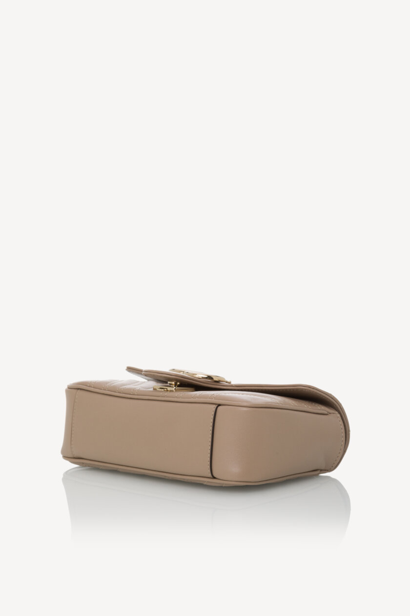 <span style="font-size: 10px; color: rgb(101, 101, 101);letter-spacing: .15em;">NEW COLLECTION</span><br><strong> GUCCI </strong><br><div style="margin-top:10px; font-size:16px;">GG Marmont Small Shoulder Bag Dove Gray Skin</div><br> - Image 21