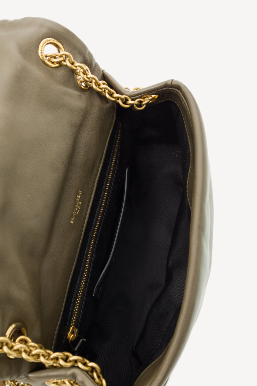 <span style="font-size: 10px; color: rgb(101, 101, 101);letter-spacing: .15em;">HARD TO FIND</span><br><strong> SAINT LAURENT </strong><br><div style="margin-top:10px; font-size:16px;">Small Jamie 4.3 Chain Bag Light Musk</div><br> - Image 11