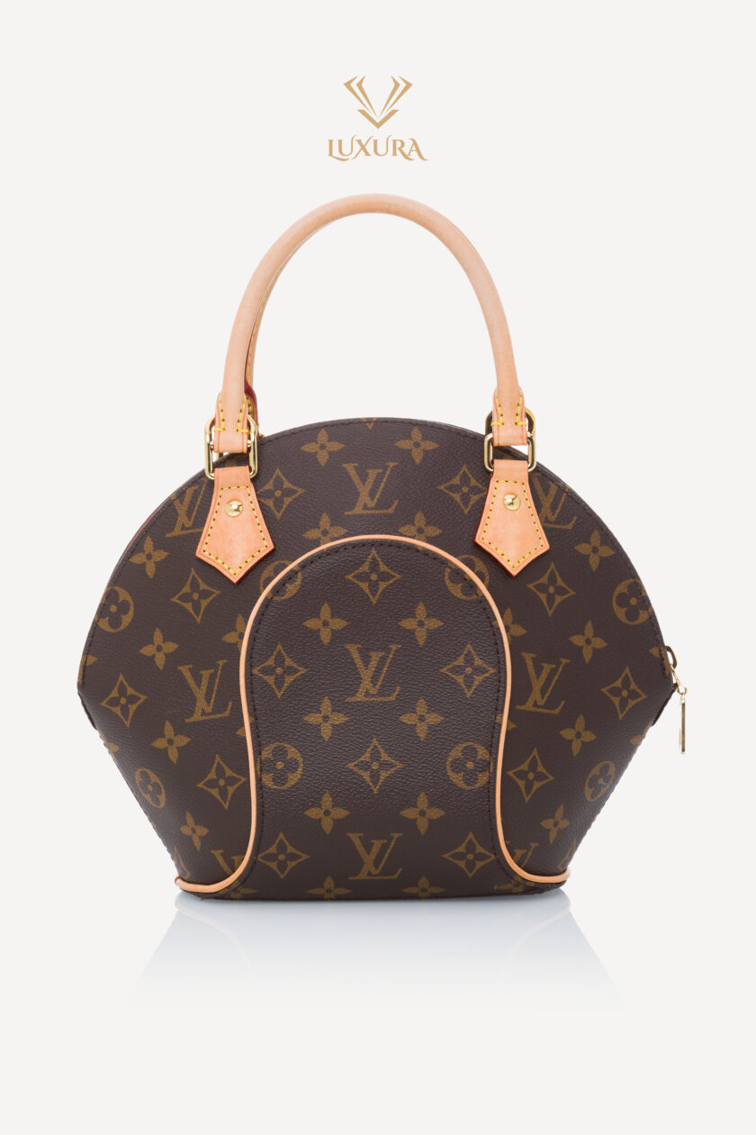 <span style="font-size: 10px; color: rgb(101, 101, 101);letter-spacing: .15em;">HAR TO FIND</span><br><strong> LOUIS VUITTON </strong><br><div style="margin-top:10px; font-size:16px;">Monogram Canvas Elipse PM M46196</div><br> - Image 7