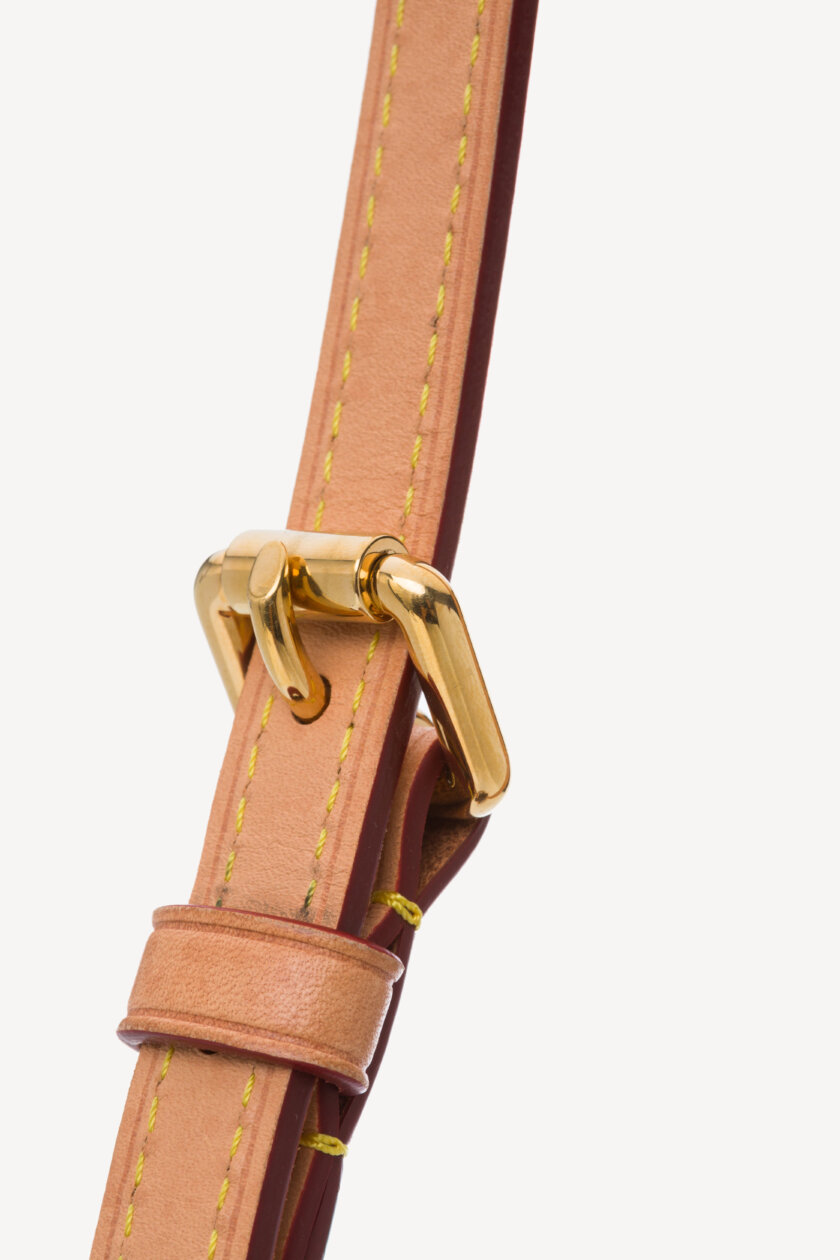 <span style="font-size: 10px; color: rgb(101, 101, 101);letter-spacing: .15em;">HAR TO FIND</span><br><strong> LOUIS VUITTON </strong><br><div style="margin-top:10px; font-size:16px;">Monogram Canvas Elipse PM M46196</div><br> - Image 16