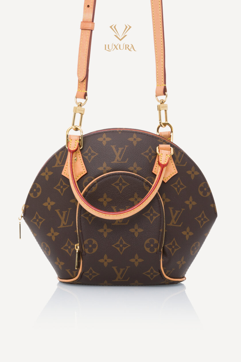 <span style="font-size: 10px; color: rgb(101, 101, 101);letter-spacing: .15em;">HAR TO FIND</span><br><strong> LOUIS VUITTON </strong><br><div style="margin-top:10px; font-size:16px;">Monogram Canvas Elipse PM M46196</div><br> - Image 6