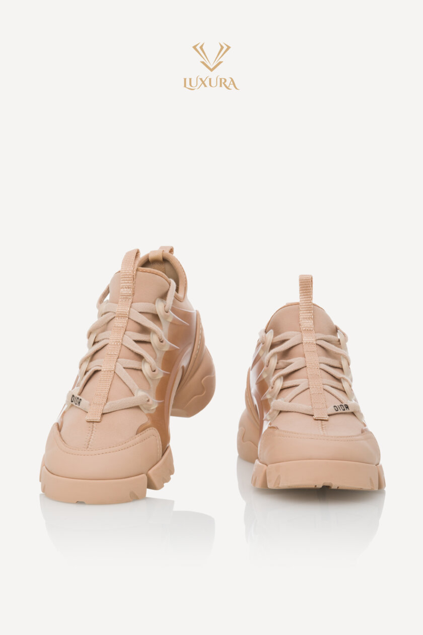 <span style="font-size: 10px; color: rgb(101, 101, 101);letter-spacing: .15em;">BEST DEAL</span><br><strong> DIOR </strong><br><div style="margin-top:10px; font-size:16px;">D-Connect Nude Technical Sneaker 36</div><br> - Image 3