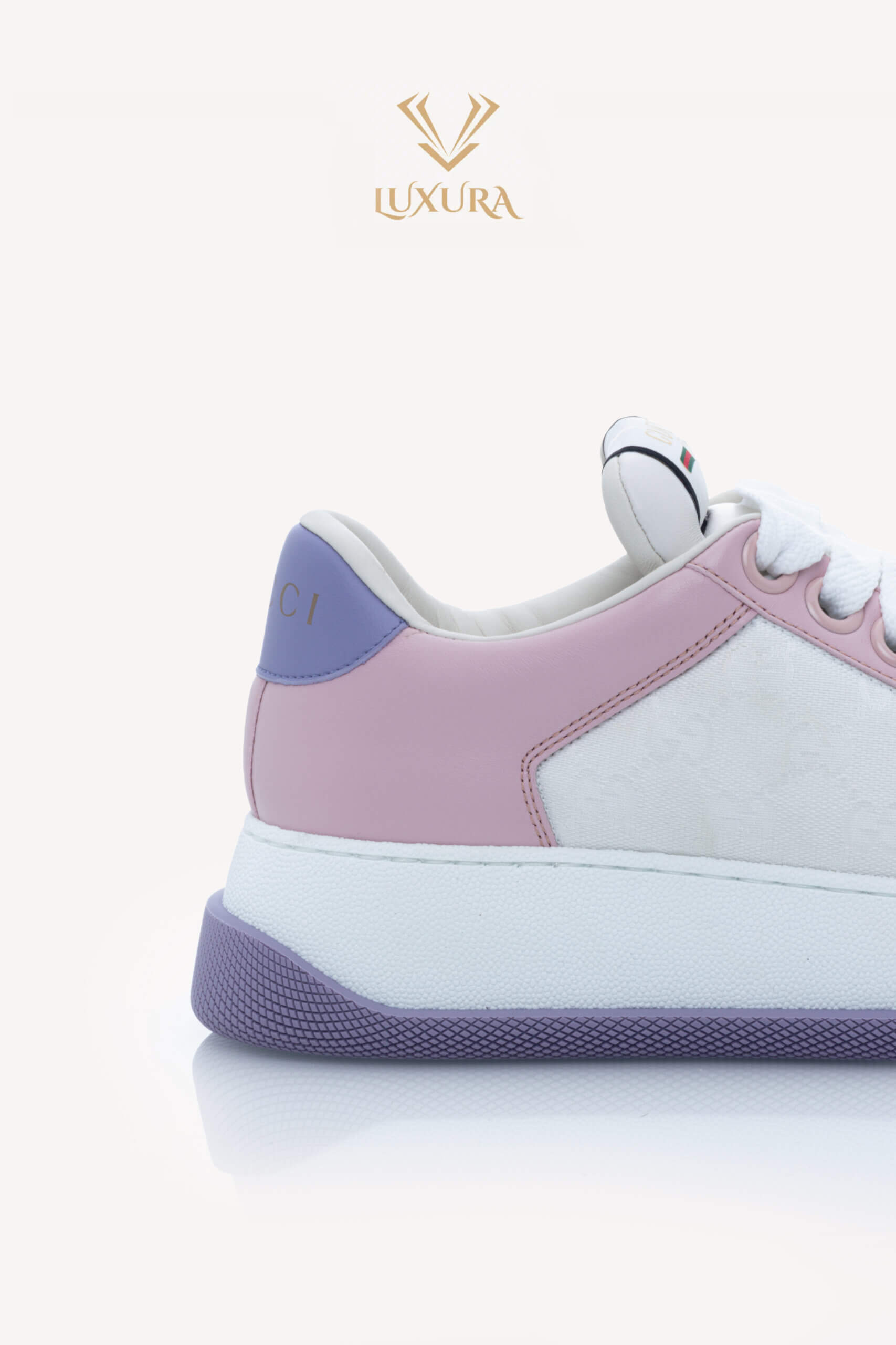 <span style="font-size: 10px; color: rgb(101, 101, 101);letter-spacing: .15em;">NEW COLLECTION</span><br><strong> GUCCI </strong><br><div style="margin-top:10px; font-size:16px;">GG Leather Colorblock Pattern Sneakers 38</div><br> - Image 16