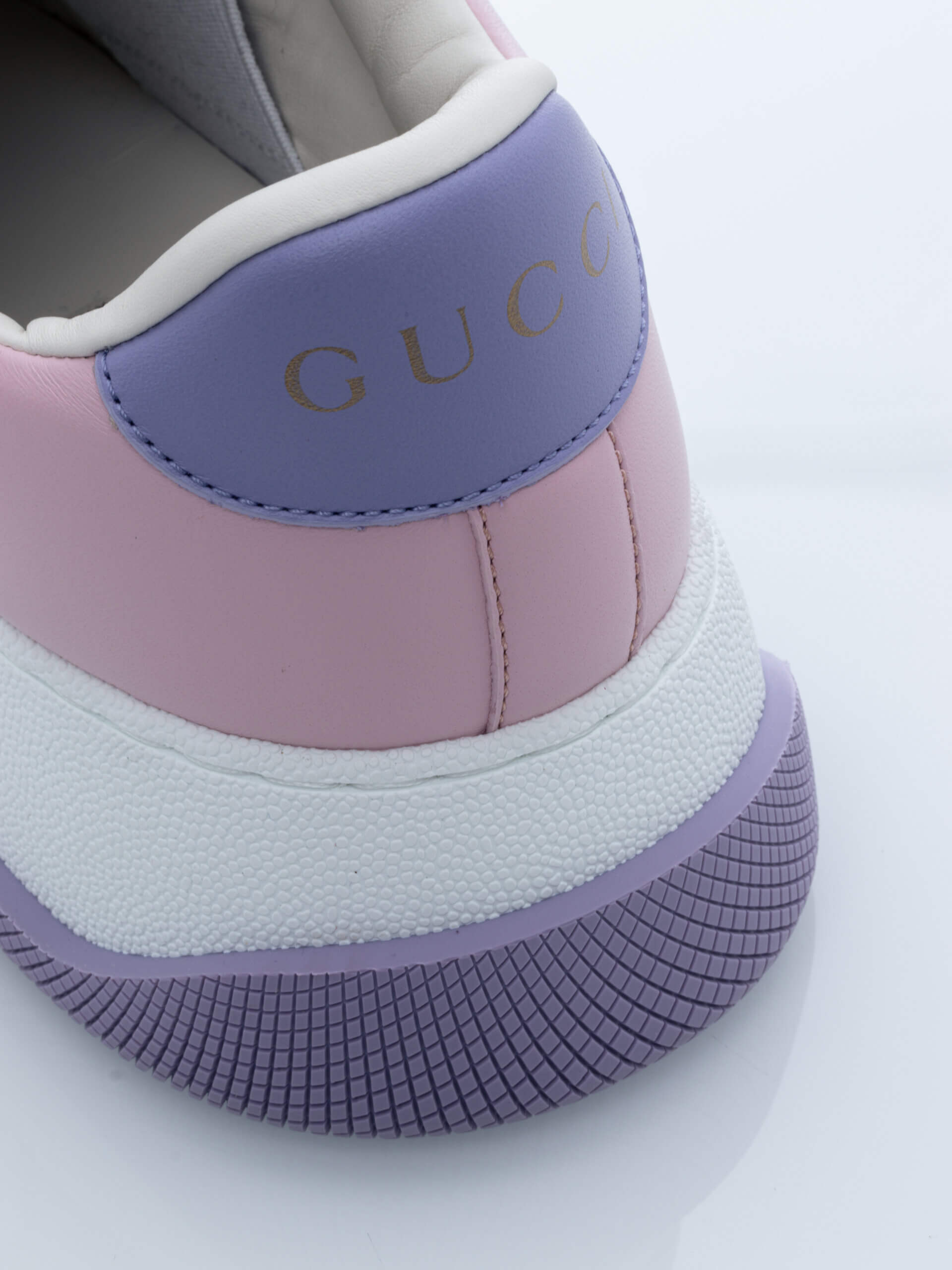 <span style="font-size: 10px; color: rgb(101, 101, 101);letter-spacing: .15em;">NEW COLLECTION</span><br><strong> GUCCI </strong><br><div style="margin-top:10px; font-size:16px;">GG Leather Colorblock Pattern Sneakers 38</div><br> - Image 15