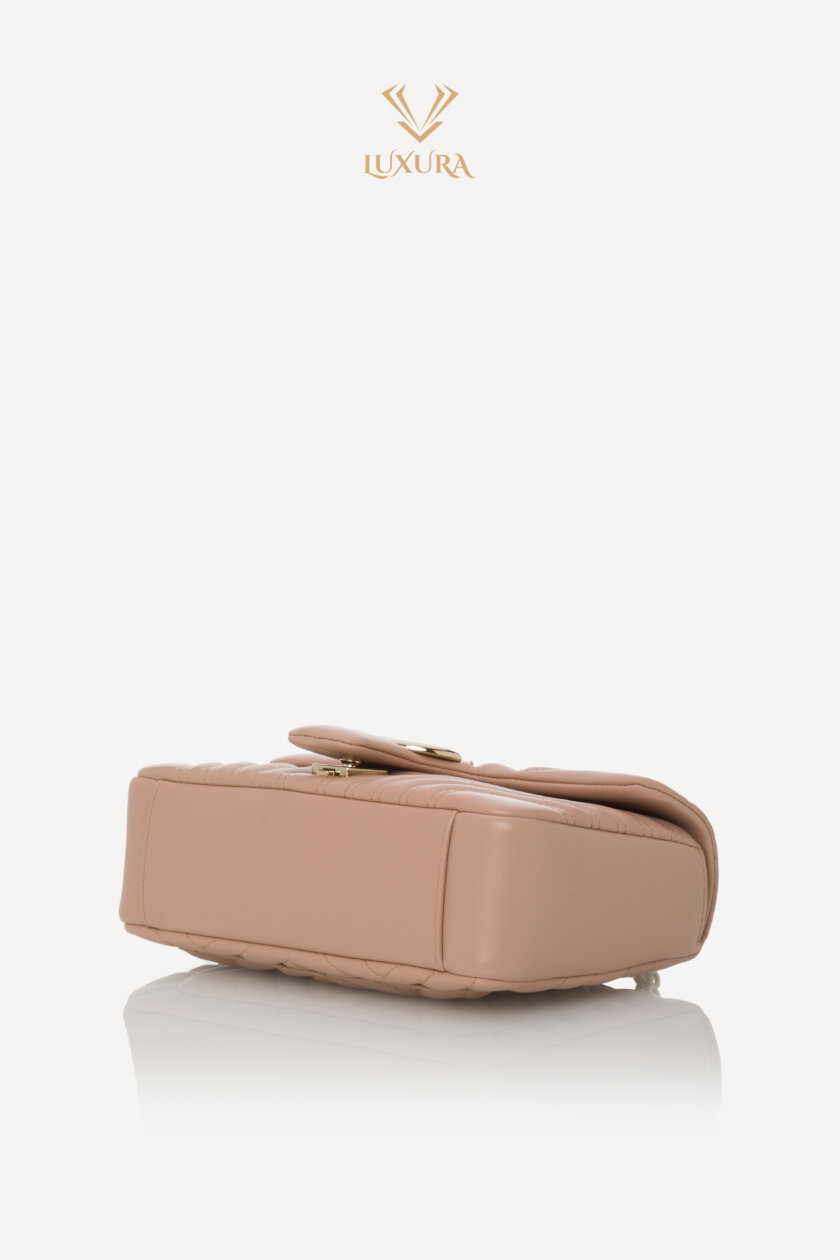<span style="font-size: 10px; color: rgb(101, 101, 101);letter-spacing: .15em;">NEW COLLECTION</span><br><strong> GUCCI </strong><br><div style="margin-top:10px; font-size:16px;">GG Marmont Medium Shoulder Bag Beige Poudre</div><br> - Image 21