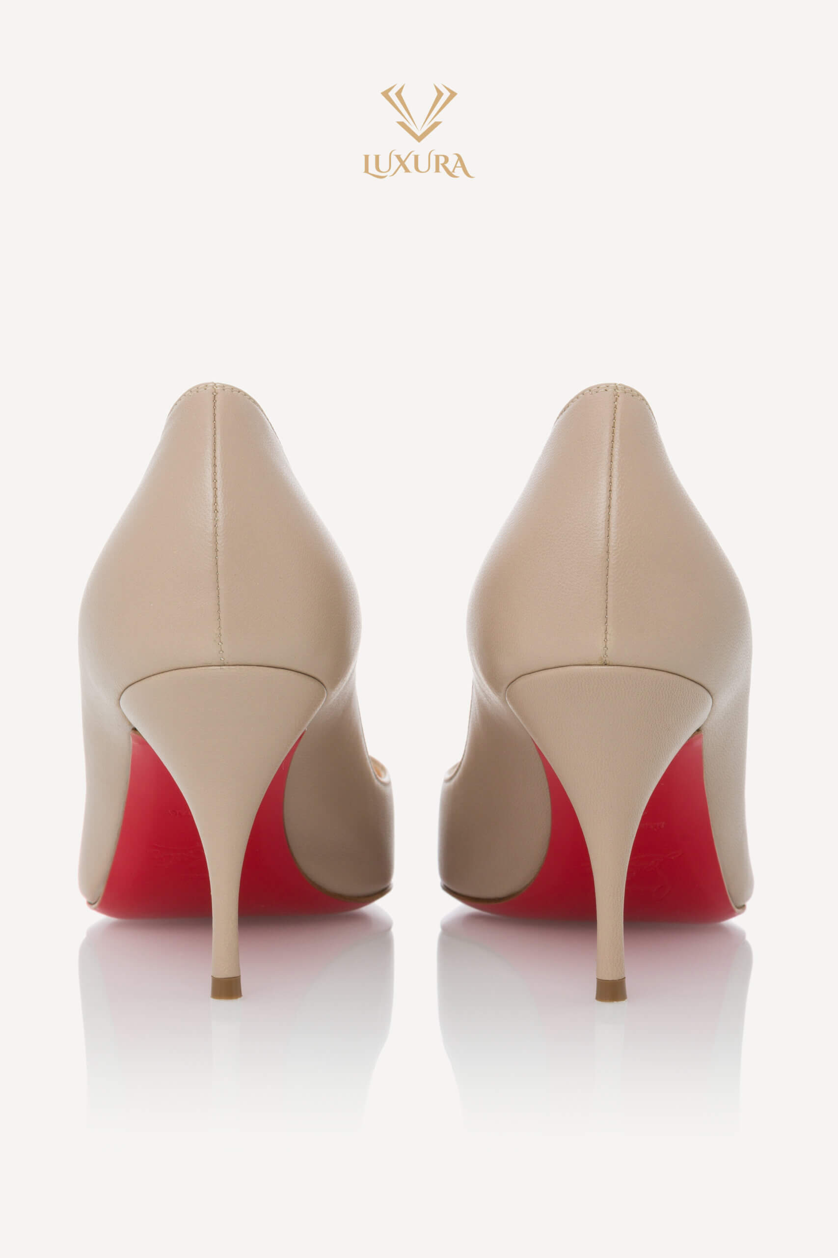 <span style="font-size: 10px; color: rgb(101, 101, 101);letter-spacing: .15em;">BEST DEAL </span><br><strong>CHRISTIAN LOUBOUTIN </strong><br><div style="margin-top:10px; font-size:16px;"> Clare 80 Nappa 36.5 </div><br> - Image 5