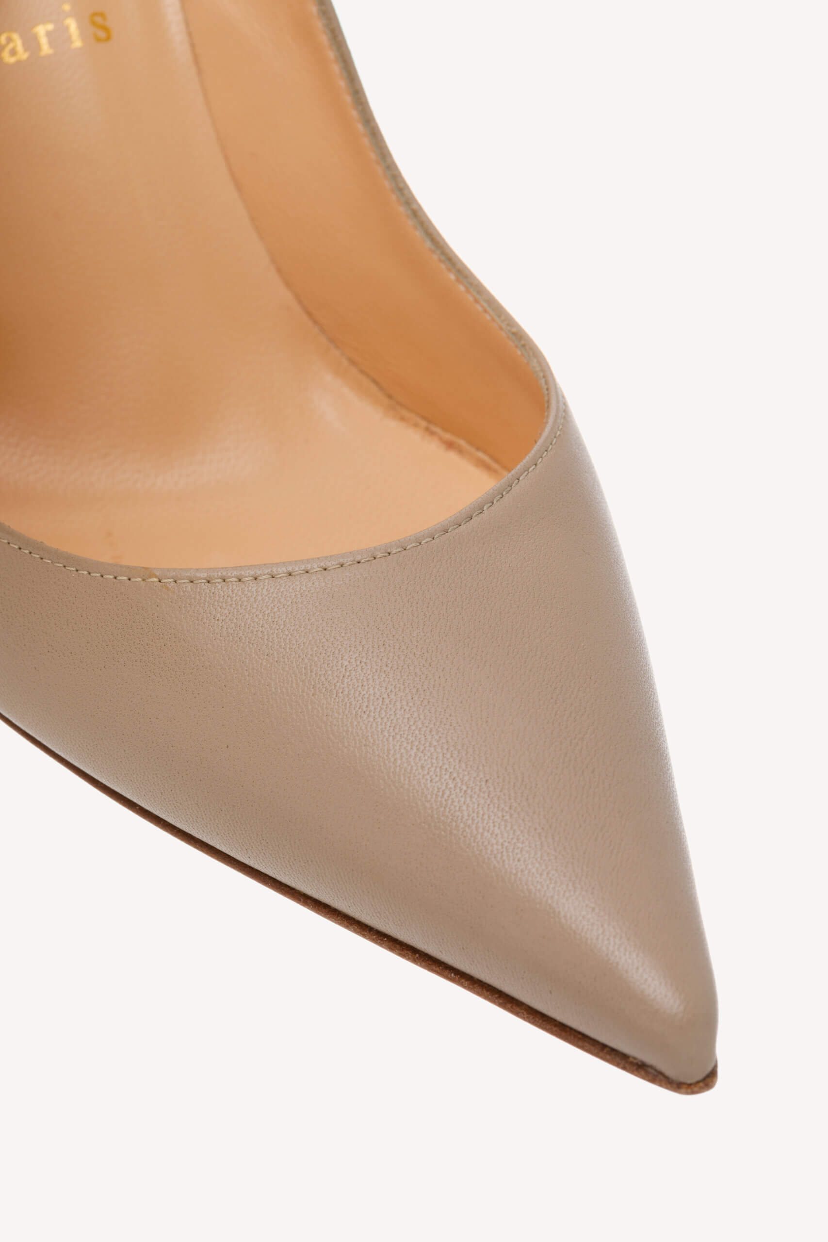 <span style="font-size: 10px; color: rgb(101, 101, 101);letter-spacing: .15em;">BEST DEAL </span><br><strong>CHRISTIAN LOUBOUTIN </strong><br><div style="margin-top:10px; font-size:16px;"> Clare 80 Nappa 36.5 </div><br> - Image 9