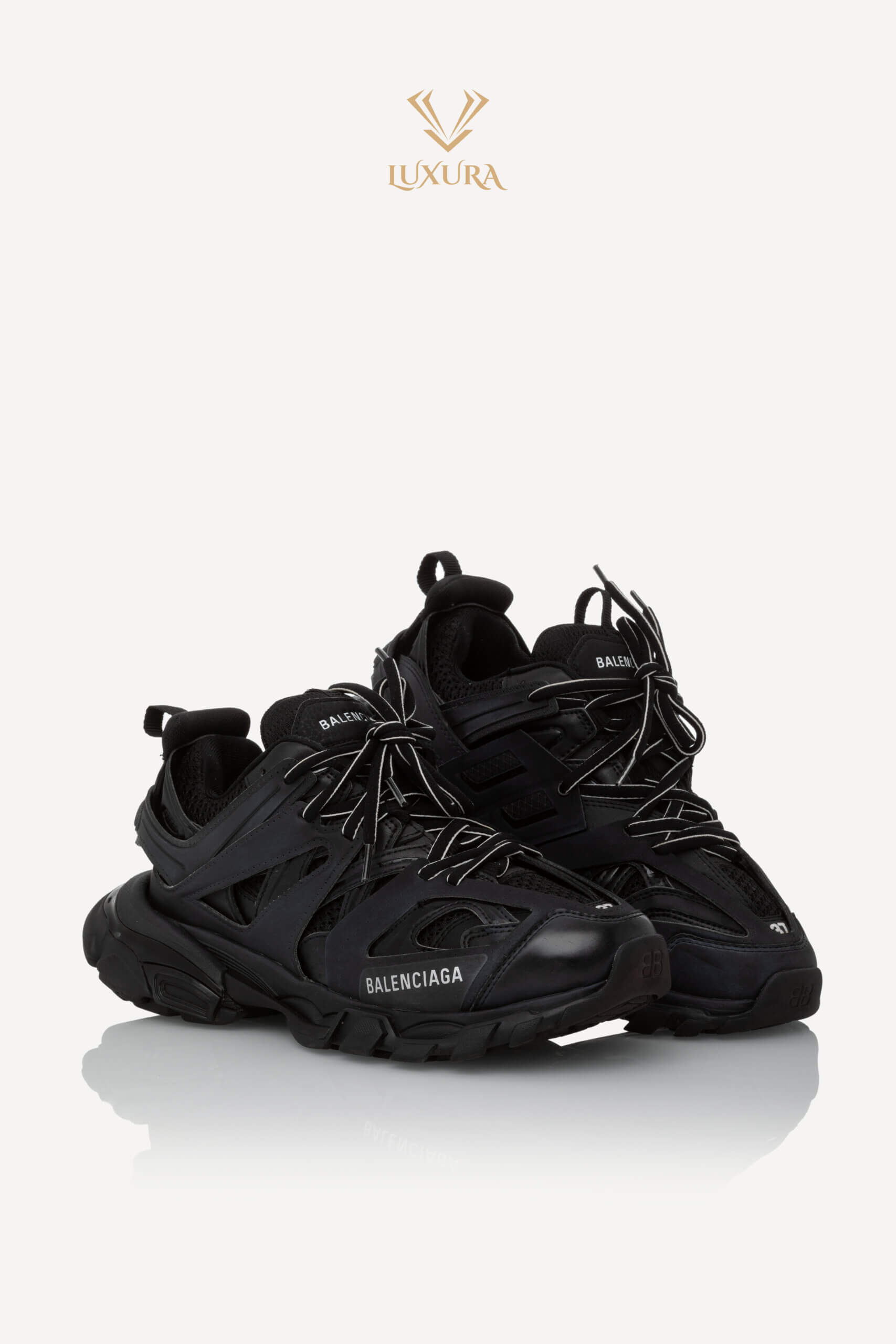 <span style="font-size: 10px; color: rgb(101, 101, 101);letter-spacing: .15em;">BEST DEAL</span><br><strong> BALENCIAGA </strong><br><div style="margin-top:10px; font-size:16px;"> Track Sneakers Black 37 </div><br> - Image 3
