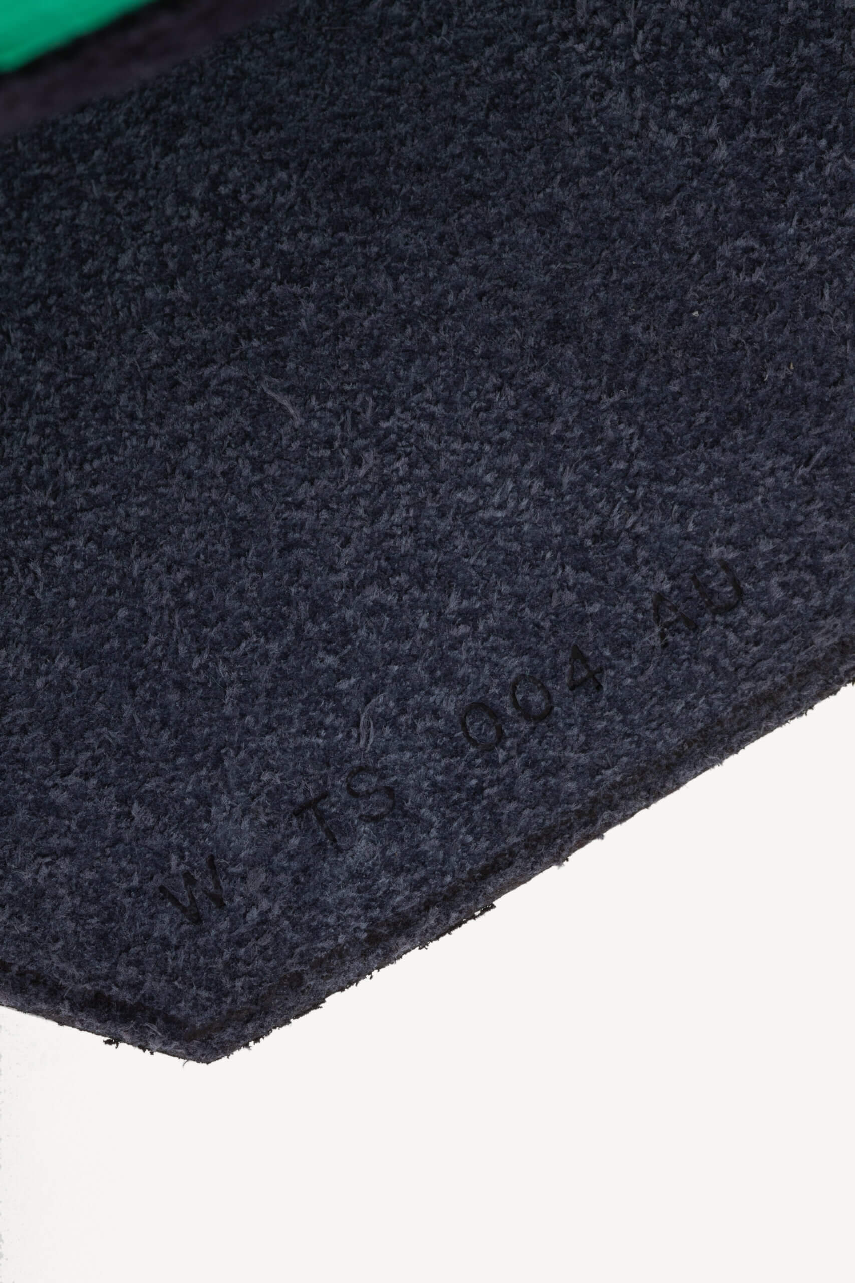 <span style="font-size: 10px; color: rgb(101, 101, 101);letter-spacing: .15em;">HARD TO FIND</span><br><strong> HERMES </strong><br><div style="margin-top:10px; font-size:16px;"> Herbag Zip 31 Vache Hunter Menthe Toile Bleu Indigo </div><br> - Image 20