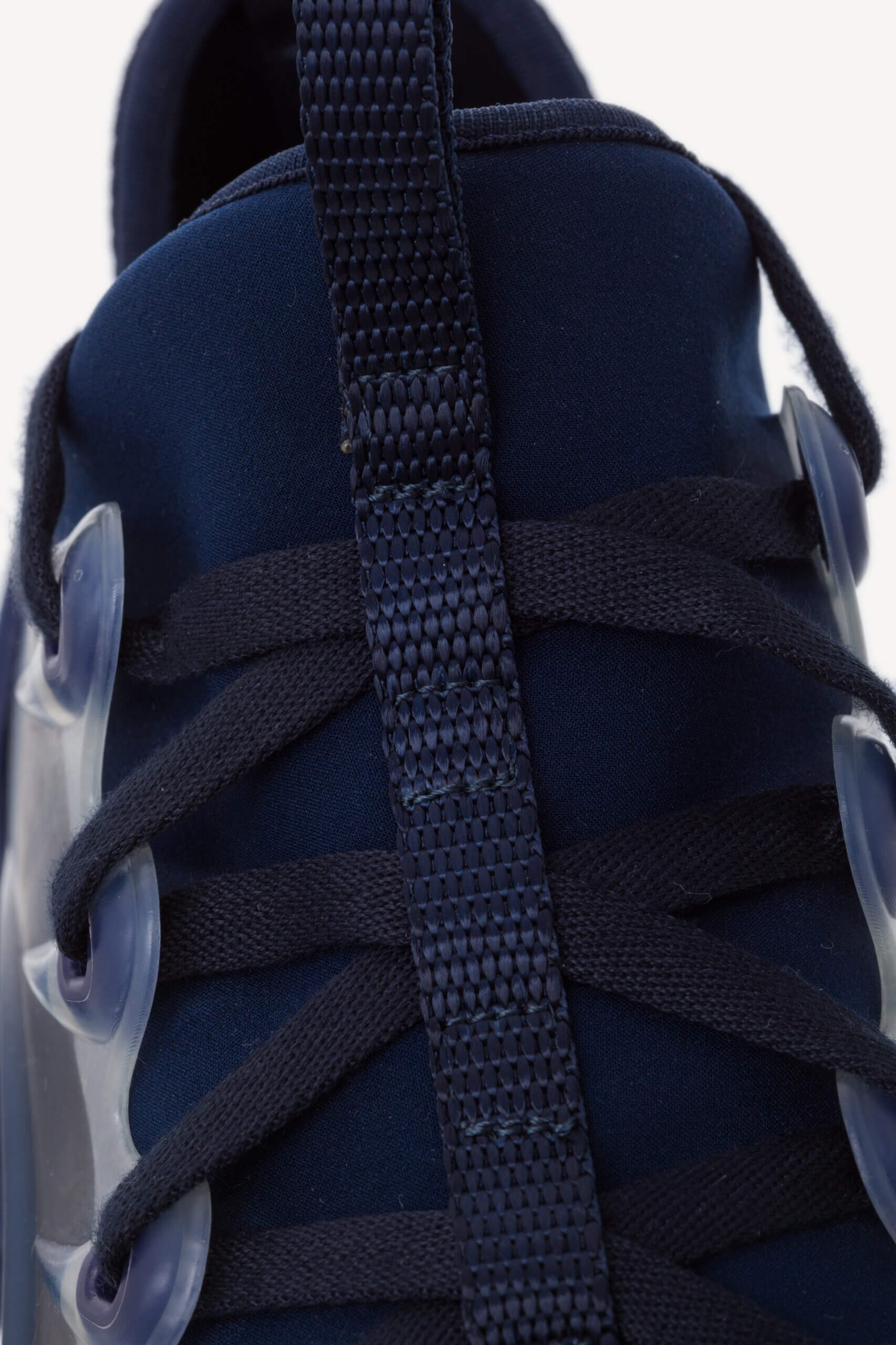 <span style="font-size: 10px; color: rgb(101, 101, 101);letter-spacing: .15em;">BEST DEAL</span><br><strong> DIOR </strong><br><div style="margin-top:10px; font-size:16px;"> Neoprene Rubber D-Connect Sneakers Indigo Blue 37 </div><br> - Image 10