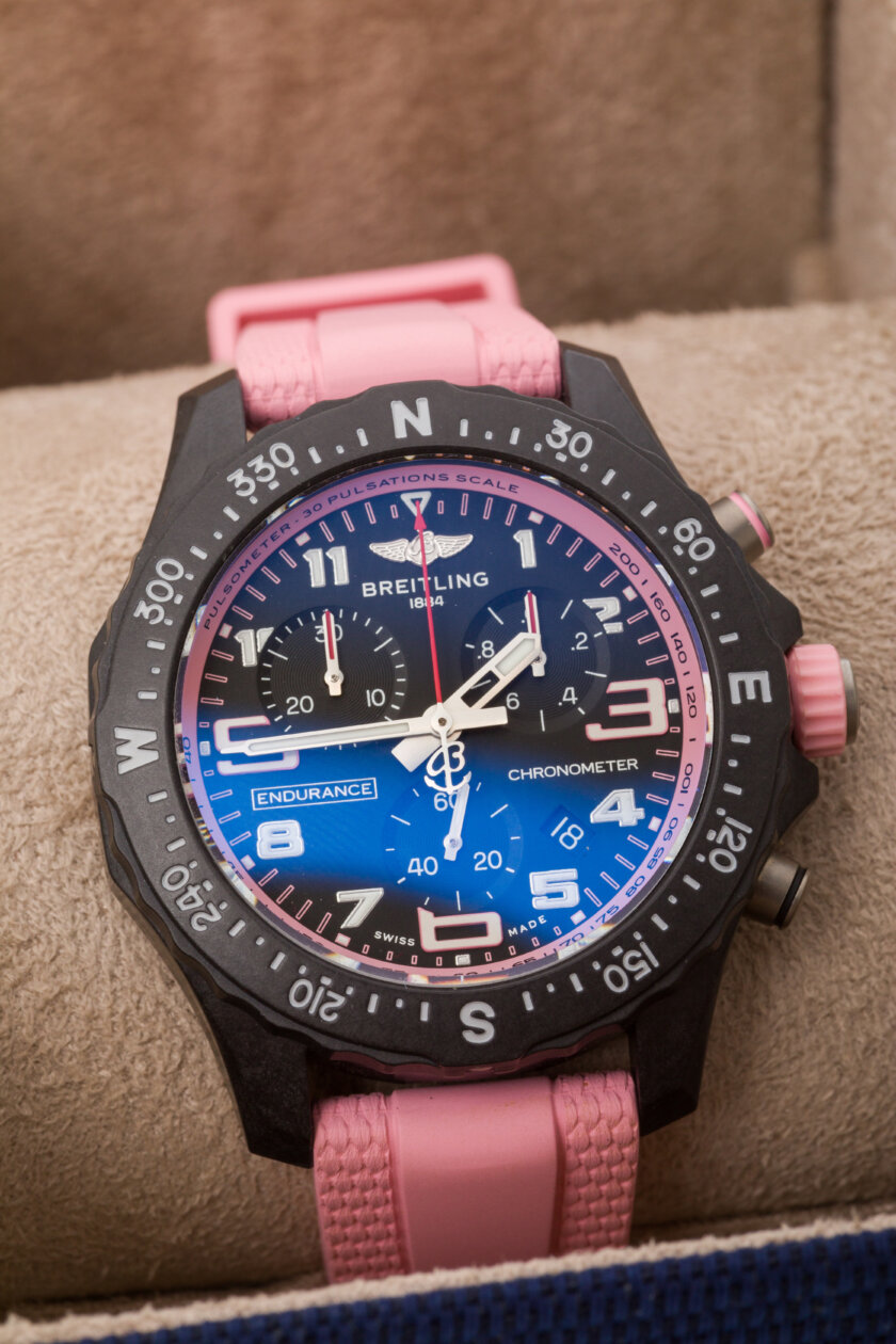<span style="font-size: 10px; color: rgb(101, 101, 101);letter-spacing: .15em;">NEW COLLECTION</span><br><strong> BREITLING </strong><br><div style="margin-top:10px; font-size:16px;">Professional Endurance Pro 38 X83310D41B1S1</div><br> - Image 4