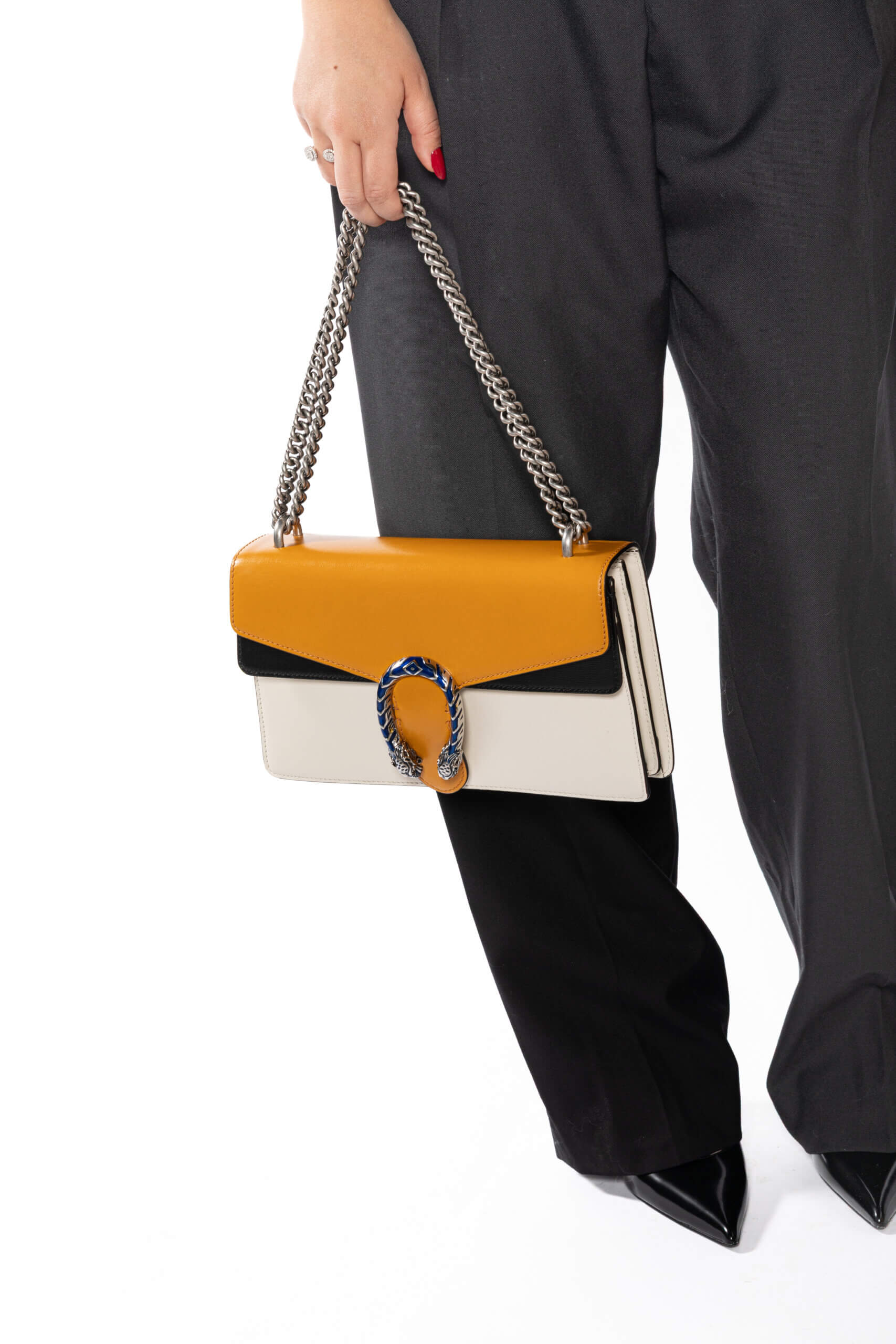 <span style="font-size: 10px;letter-spacing: .15em">HARD TO FIND</span><br> <strong>GUCCI</strong><br> <div style="margin-top:10px;font-size:16px">Azalea Calfski Tricolor Small Dionysus Shoulder Bag><br> - Image 4