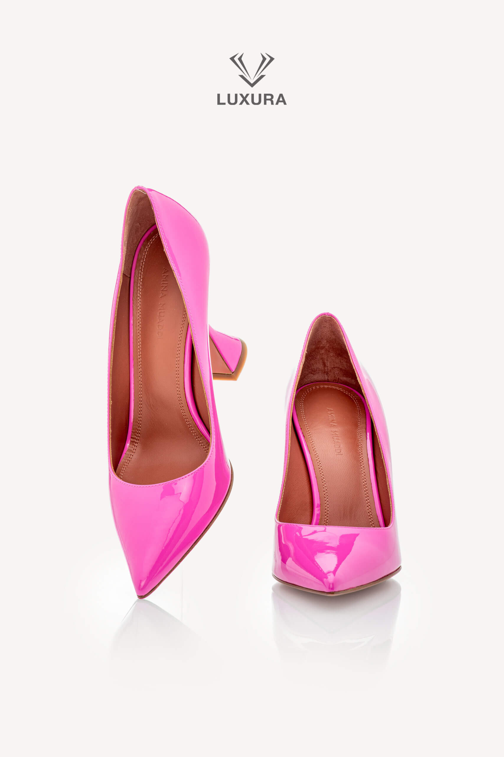 <span style="font-size: 10px; color: rgb(101, 101, 101);letter-spacing: .15em;">HARD TO FIND </span><br><strong> AMINA MUADDI </strong><br><div style="margin-top:10px; font-size:16px;">Pink Patent Leather Ami Pumps 37.5 ( true size 36.5 ) </div><br> - Image 5