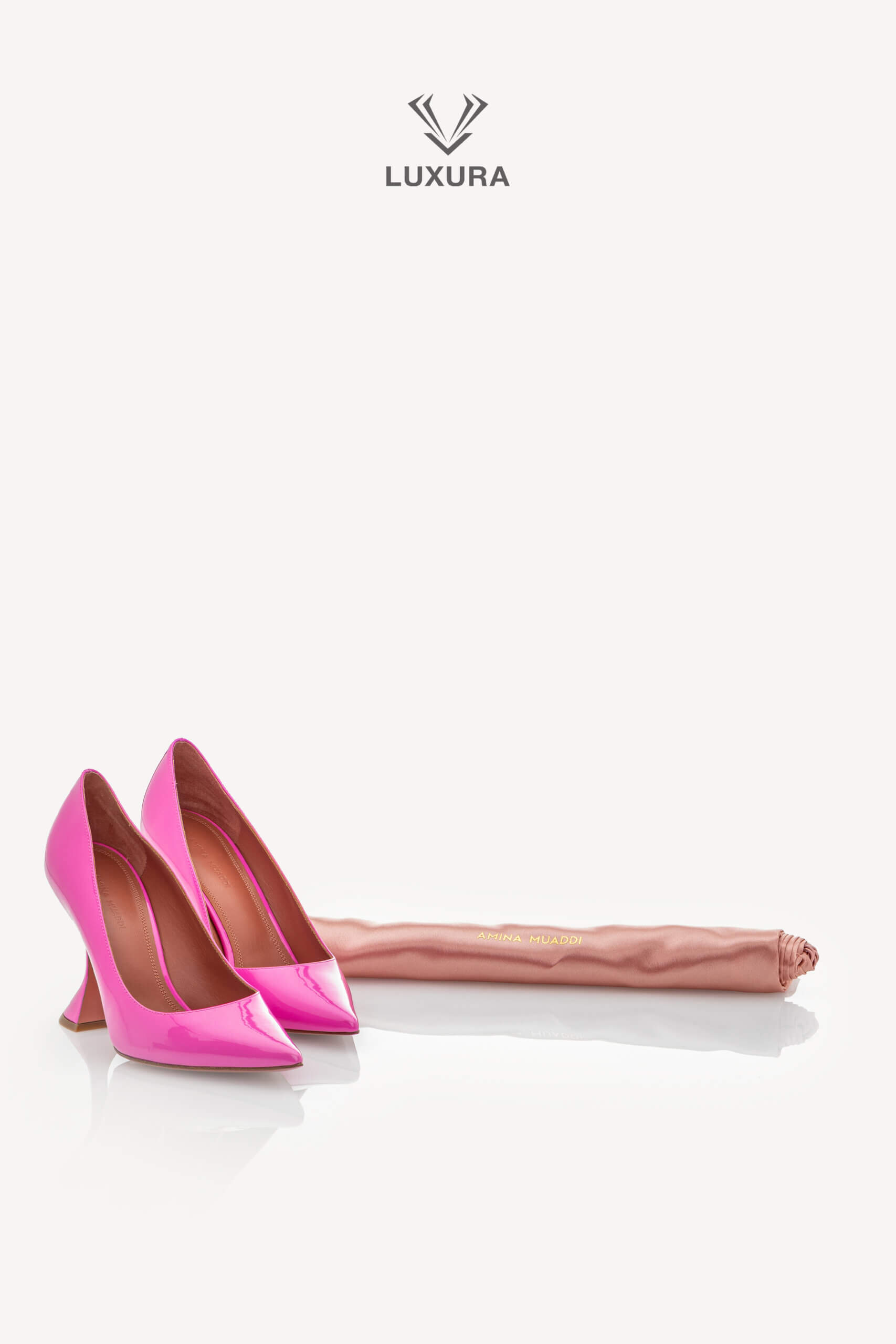 <span style="font-size: 10px; color: rgb(101, 101, 101);letter-spacing: .15em;">HARD TO FIND </span><br><strong> AMINA MUADDI </strong><br><div style="margin-top:10px; font-size:16px;">Pink Patent Leather Ami Pumps 37.5 ( true size 36.5 ) </div><br> - Image 12