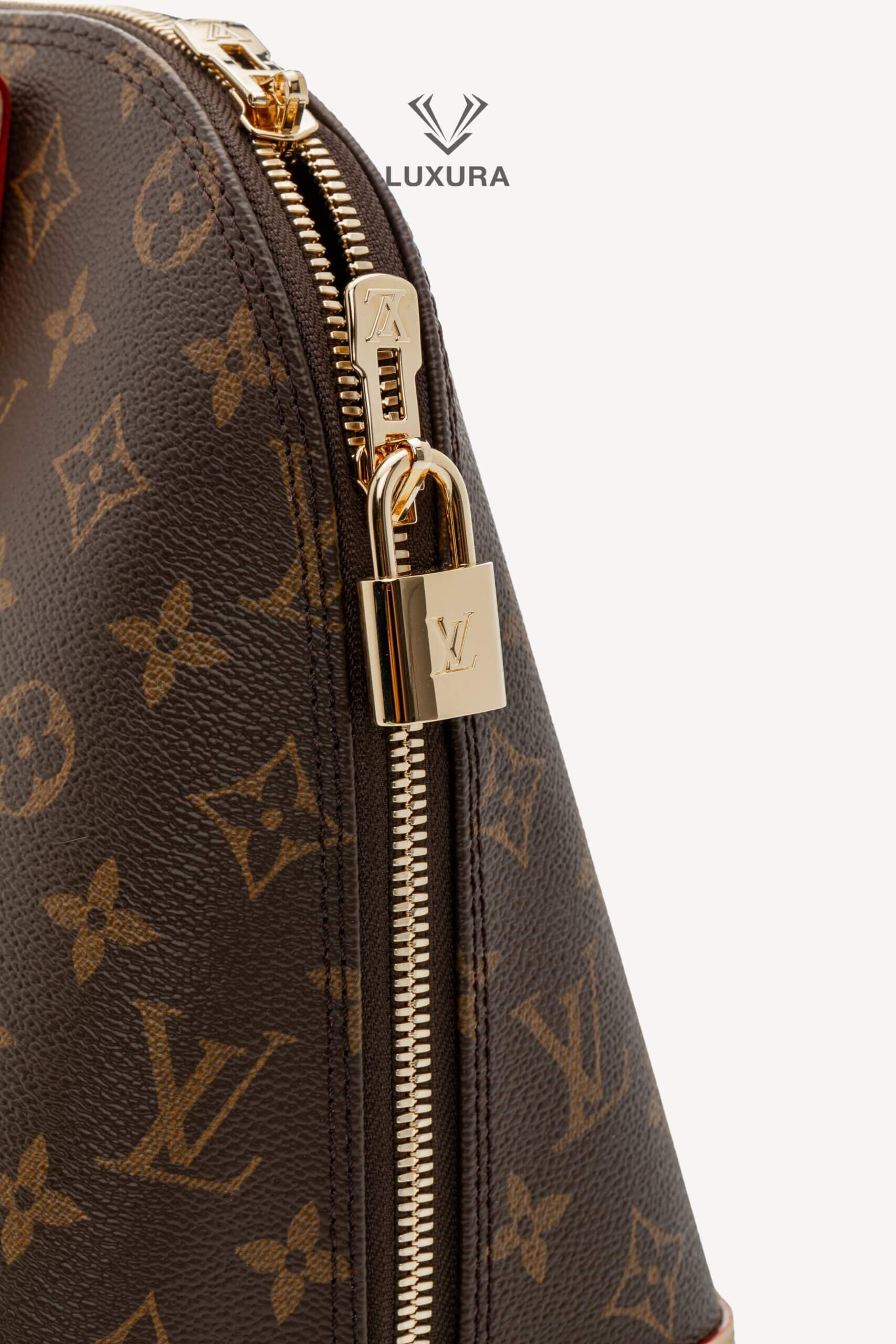 <span style="font-size: 10px;letter-spacing: .15em">HARD TO FIND</span><br> <strong>LOUIS VUITTON</strong><br> <div style="margin-top:10px;font-size:16px">Alma PM Monogram Canvas Bag M53151</div><br> - Image 18