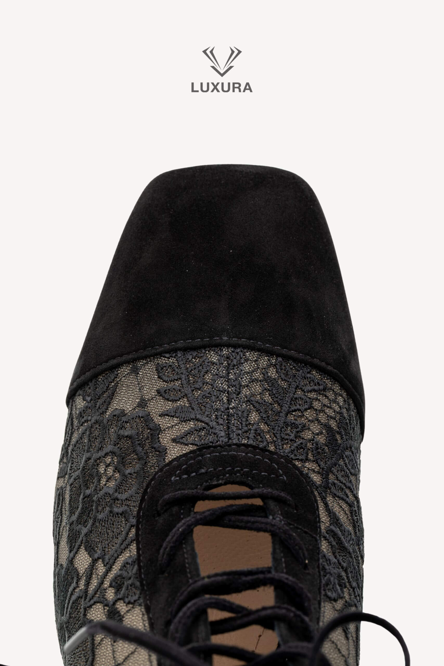 <span style="font-size: 10px;letter-spacing: .15em"></span><br> <strong>DIOR</strong><br> <div style="margin-top:10px;font-size:16px">Naughtily-D Heeled Ankle Boot Transparent Mesh with Black Dior Roses 38.5 </div><br> - Image 14