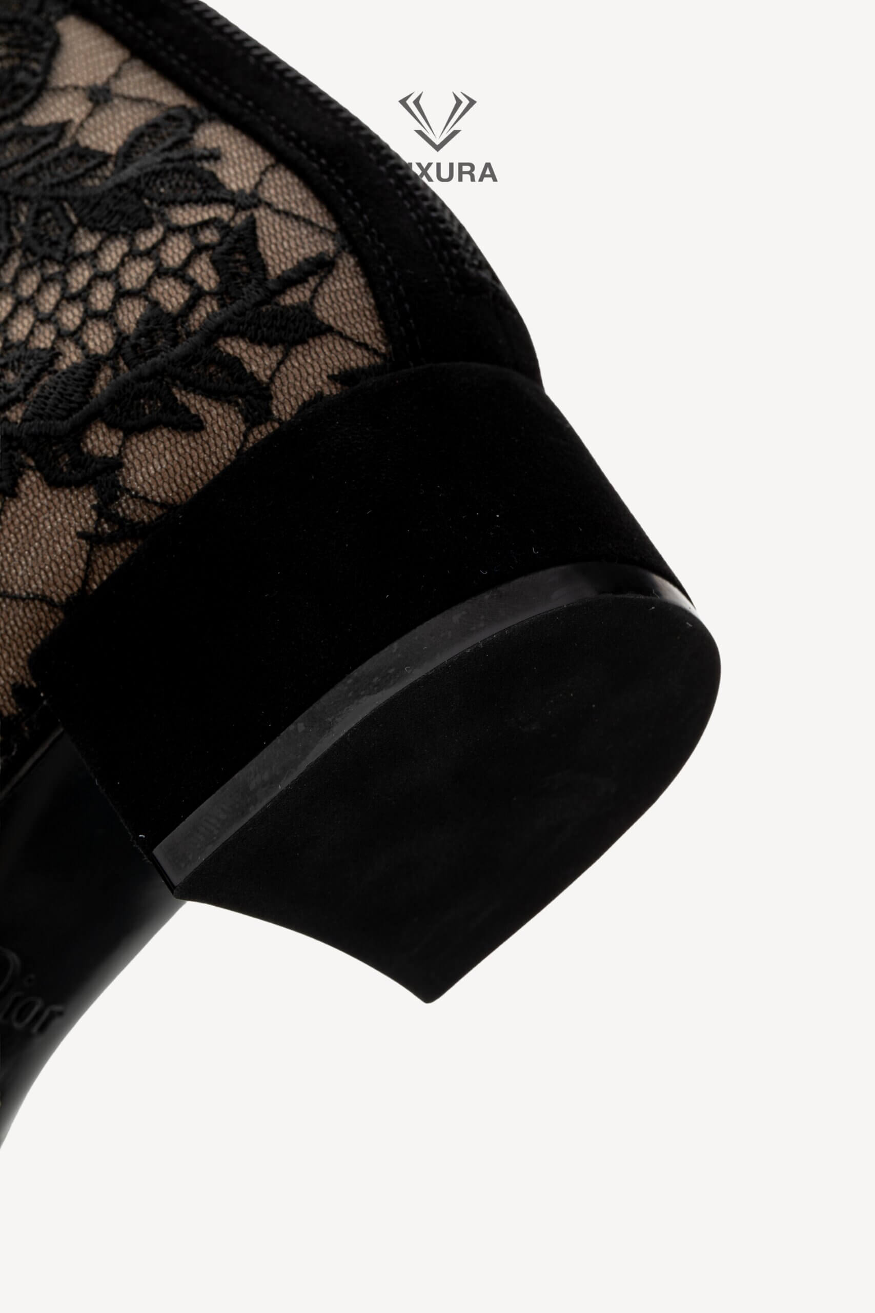 <span style="font-size: 10px;letter-spacing: .15em"></span><br> <strong>DIOR</strong><br> <div style="margin-top:10px;font-size:16px">Naughtily-D Heeled Ankle Boot Transparent Mesh with Black Dior Roses 38.5 </div><br> - Image 23