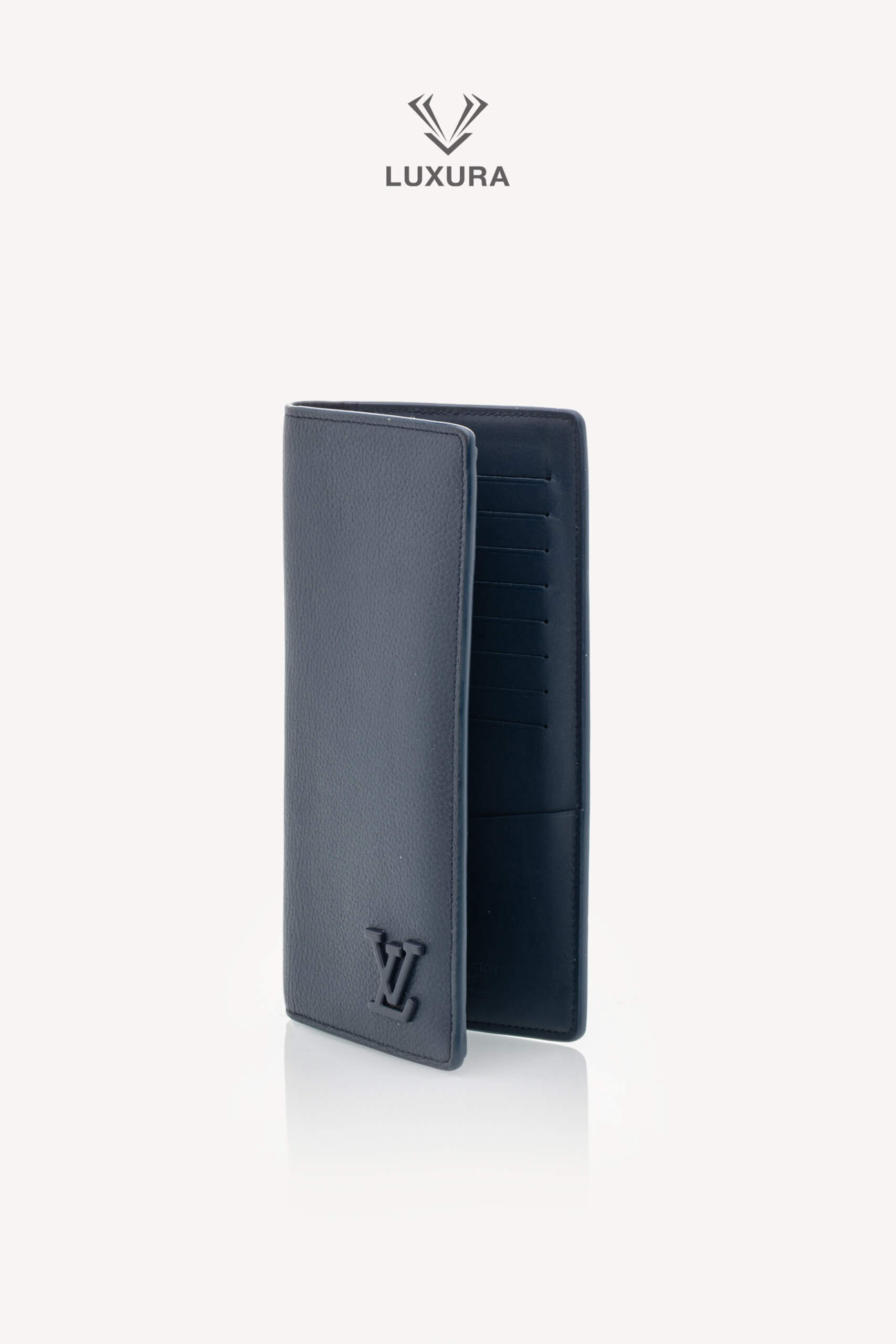 <span style="font-size: 10px;letter-spacing: .15em">HARD TO FIND</span><br> <strong>LOUIS VUITTON</strong><br> <div style="margin-top:10px;font-size:16px">Aerogram Brazza Wallet Marine Navy M81810</div><br> - Image 4