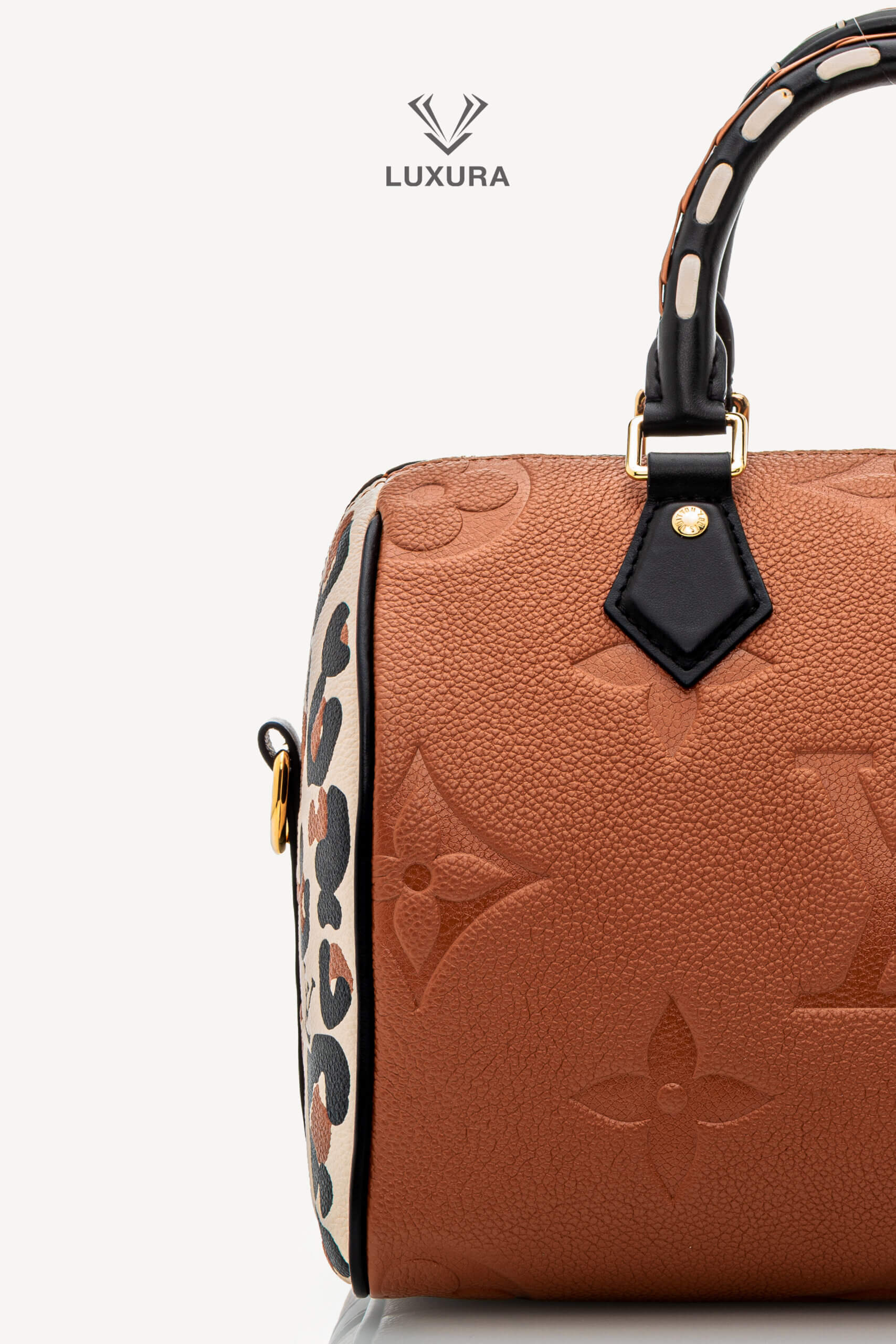 <span style="font-size: 10px;letter-spacing: .15em">HARD TO FIND</span><br>            <strong>LOUIS VUITTON</strong><br>            <div style="margin-top:10px;font-size:16px">Speedy Bandouliere 25 Caramello Monogram Empreinte</div><br> - Image 7