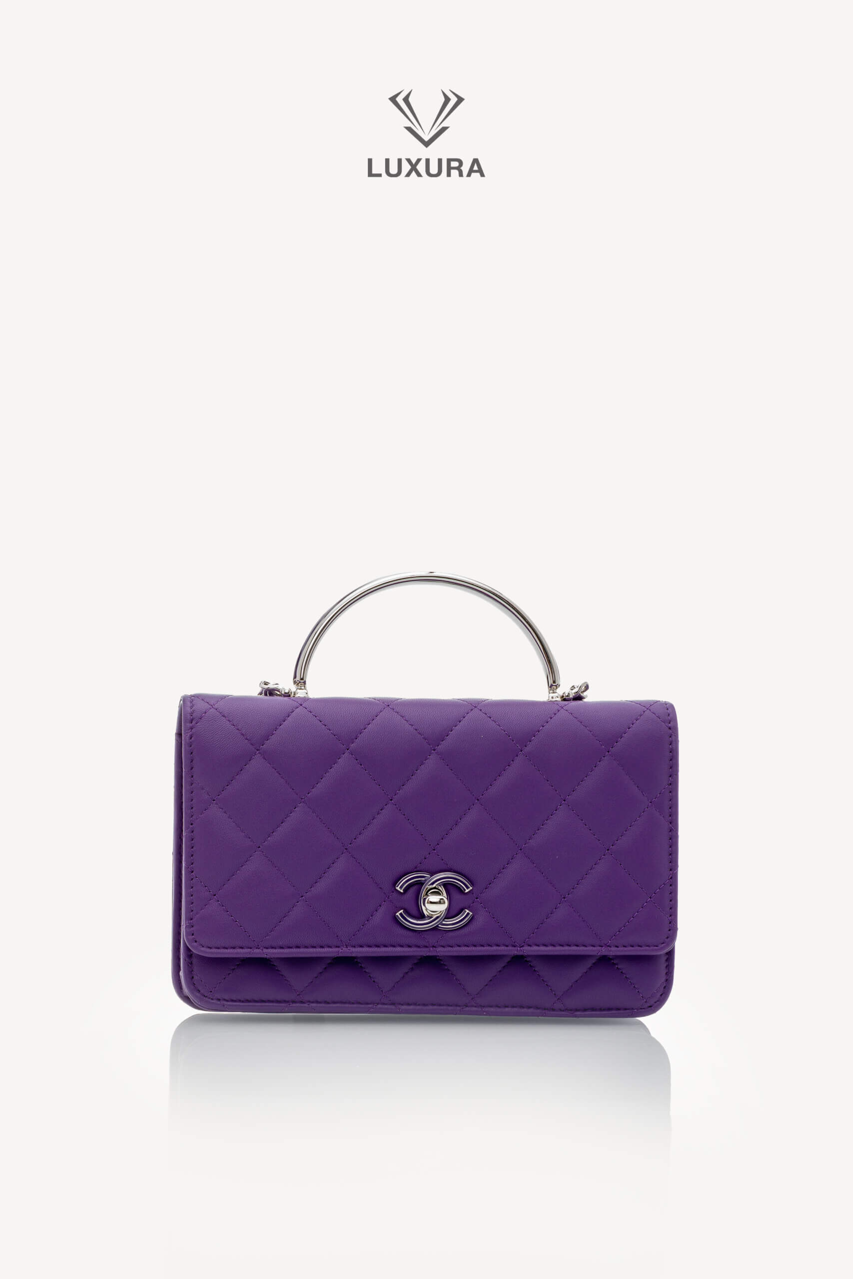 <span style="font-size: 10px;letter-spacing: .15em">HARD TO FIND</span><br>            <strong>CHANEL</strong><br>            <div style="margin-top:10px;font-size:16px">Top Handle Wallet On Chain Purple Lambskin Silver Hardware</div><br> - Image 5